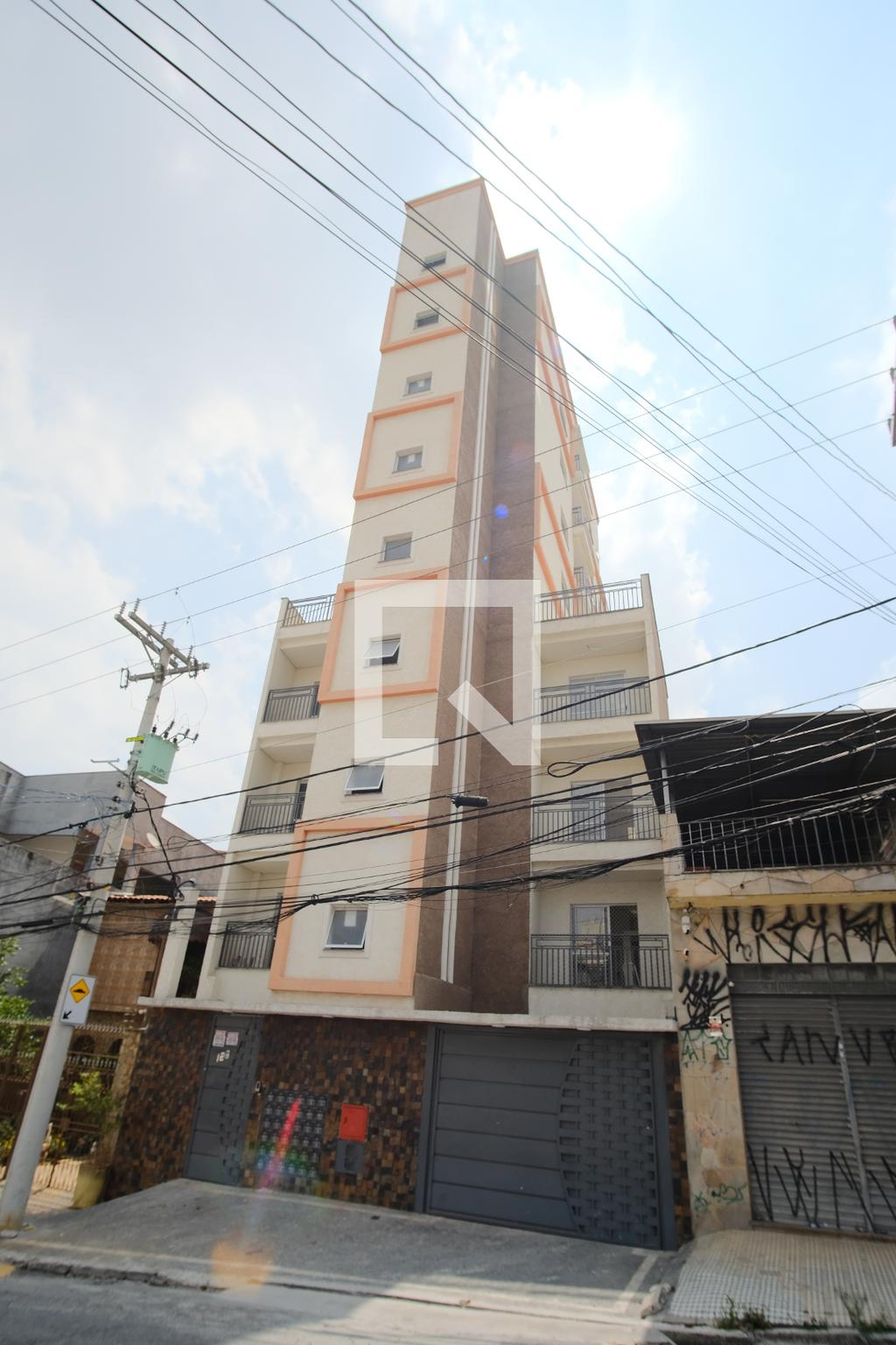 Fachada Condomínio em Rua Matusalém Matoso, 126