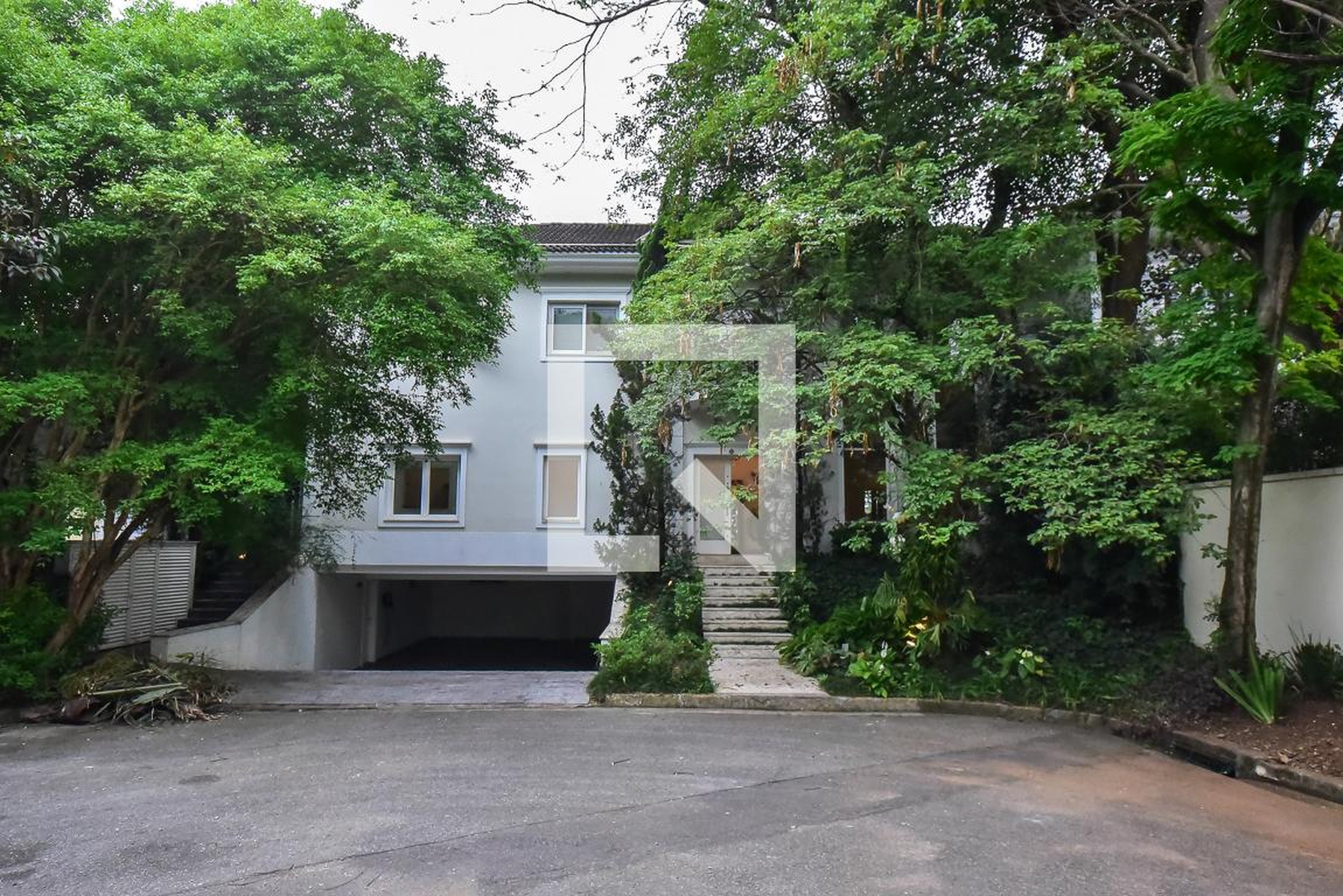 Fachada Condomínio em Rua Diogo Pereira, 100