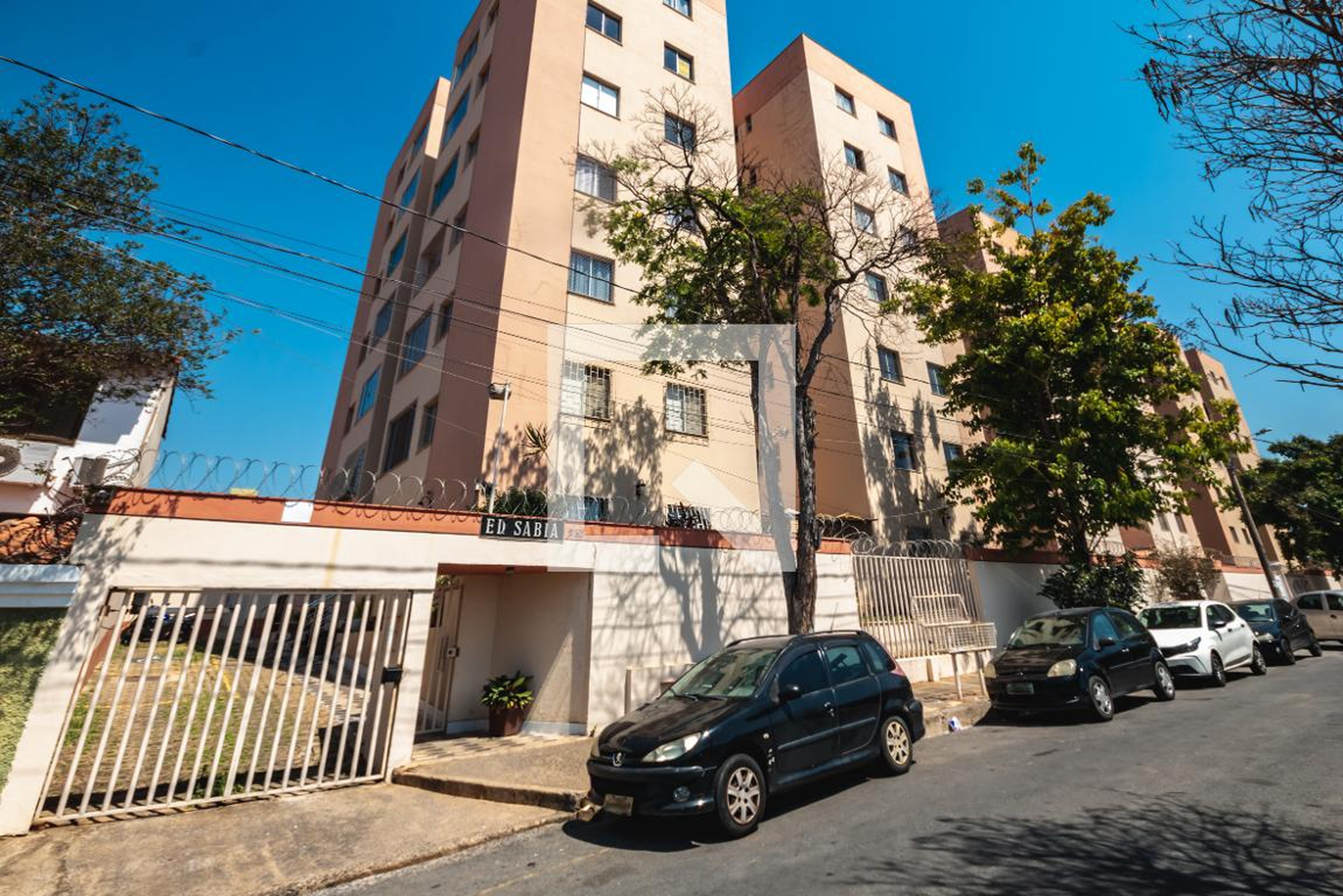Fachada Condomínio S Moradores Doedifício Sabiá