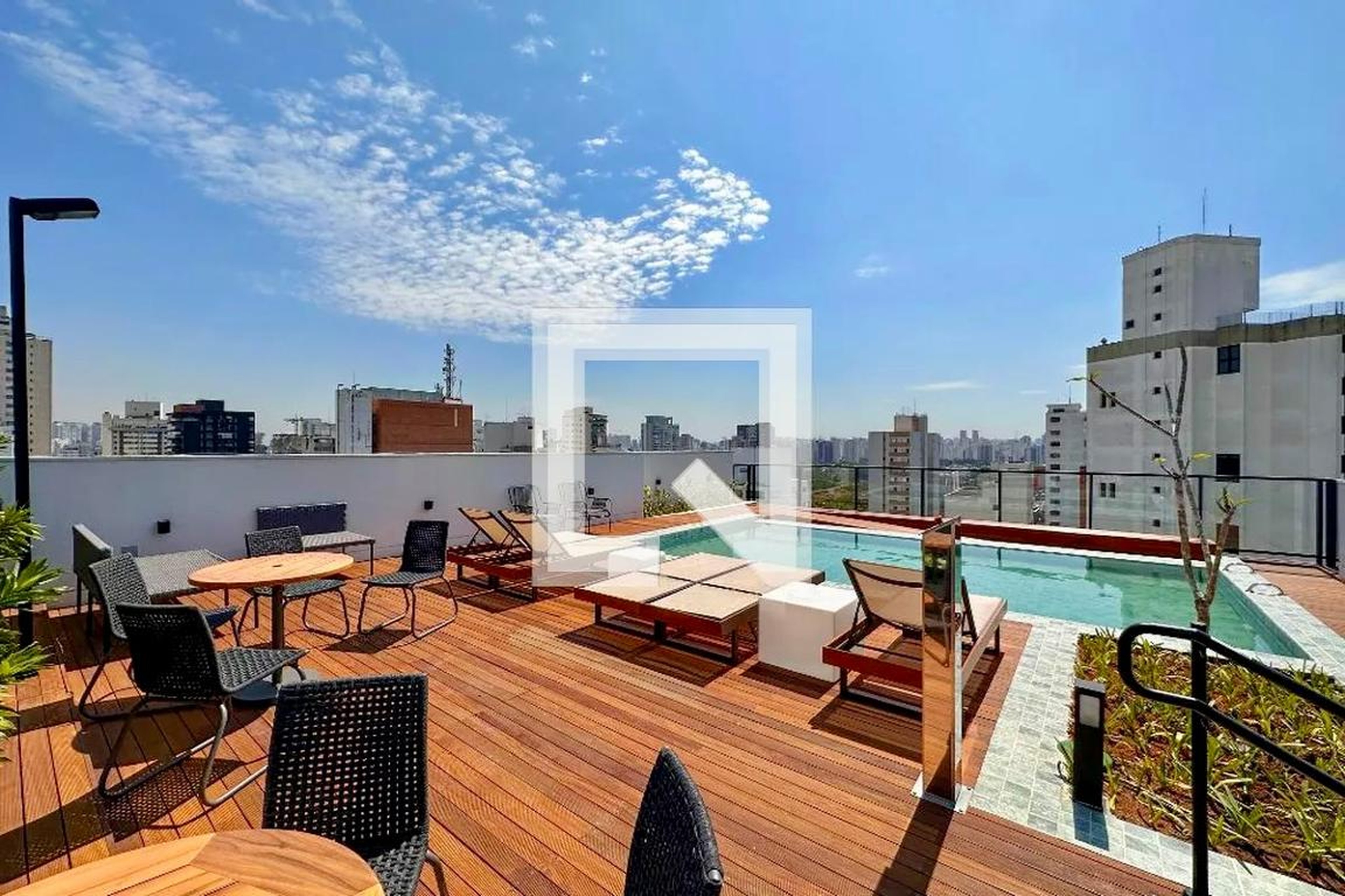 Piscina - You Inc