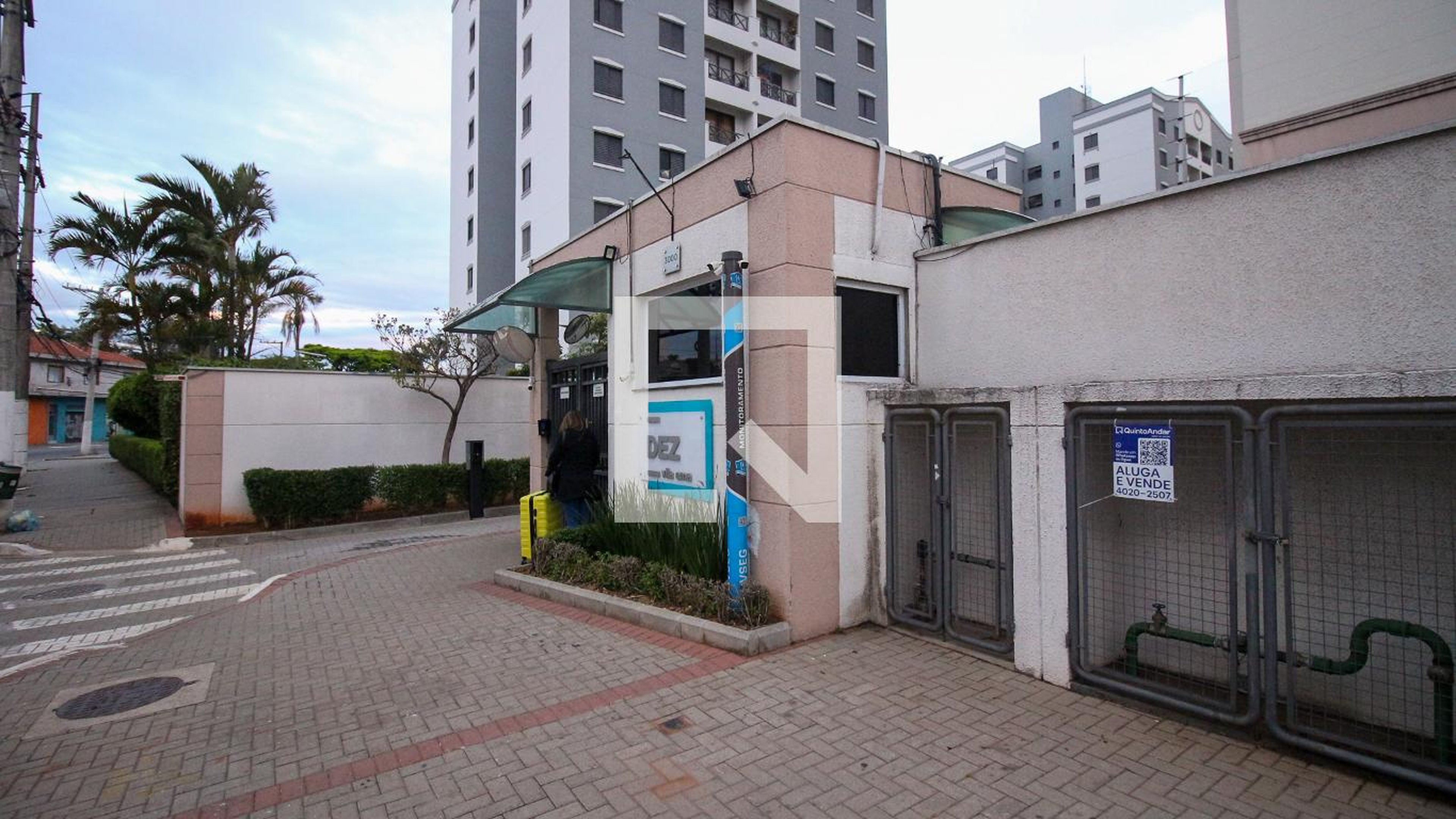 Fachada Condomínio Dez Vila Ema