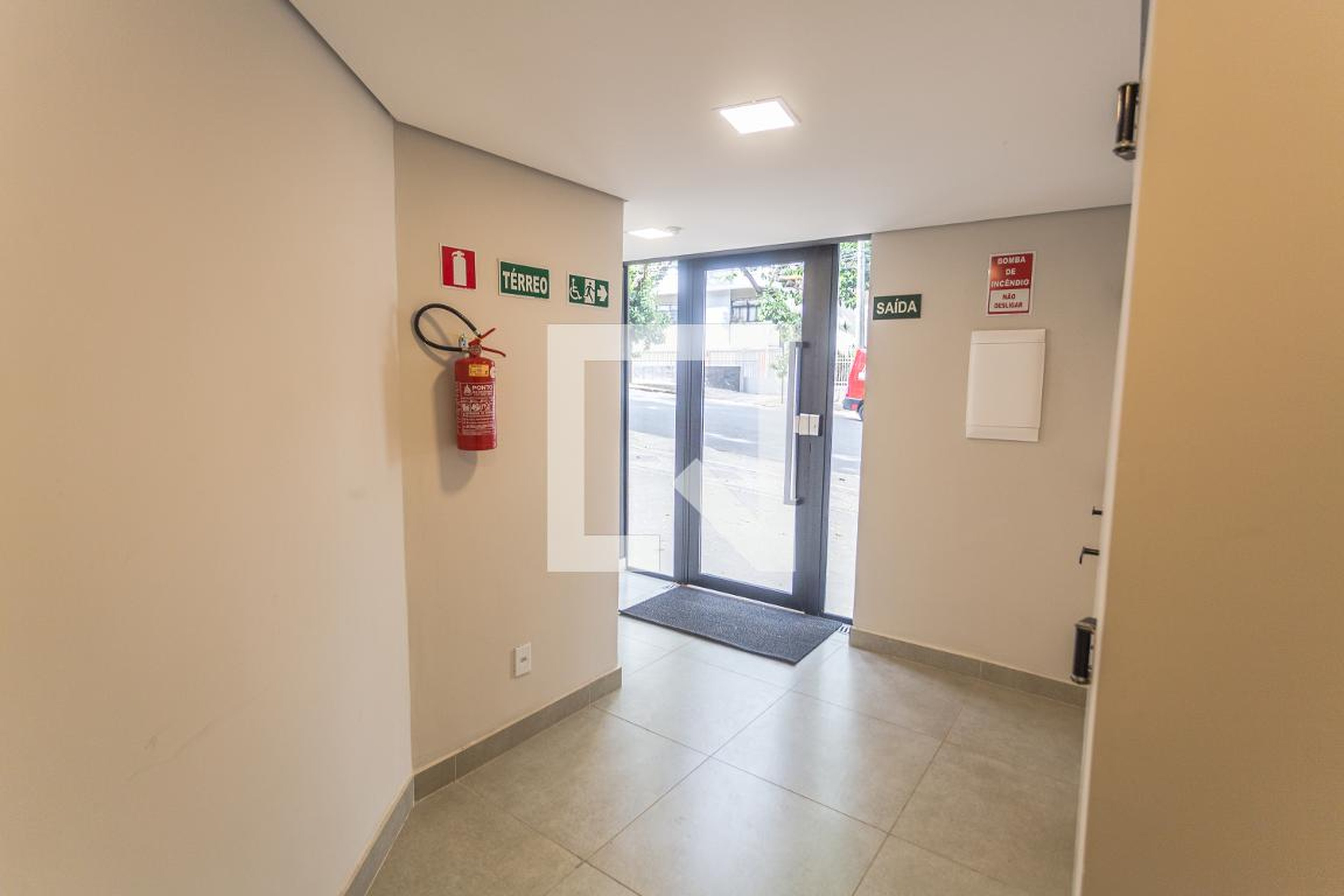 Hall de Entrada - Edifício Cláudio Manoel