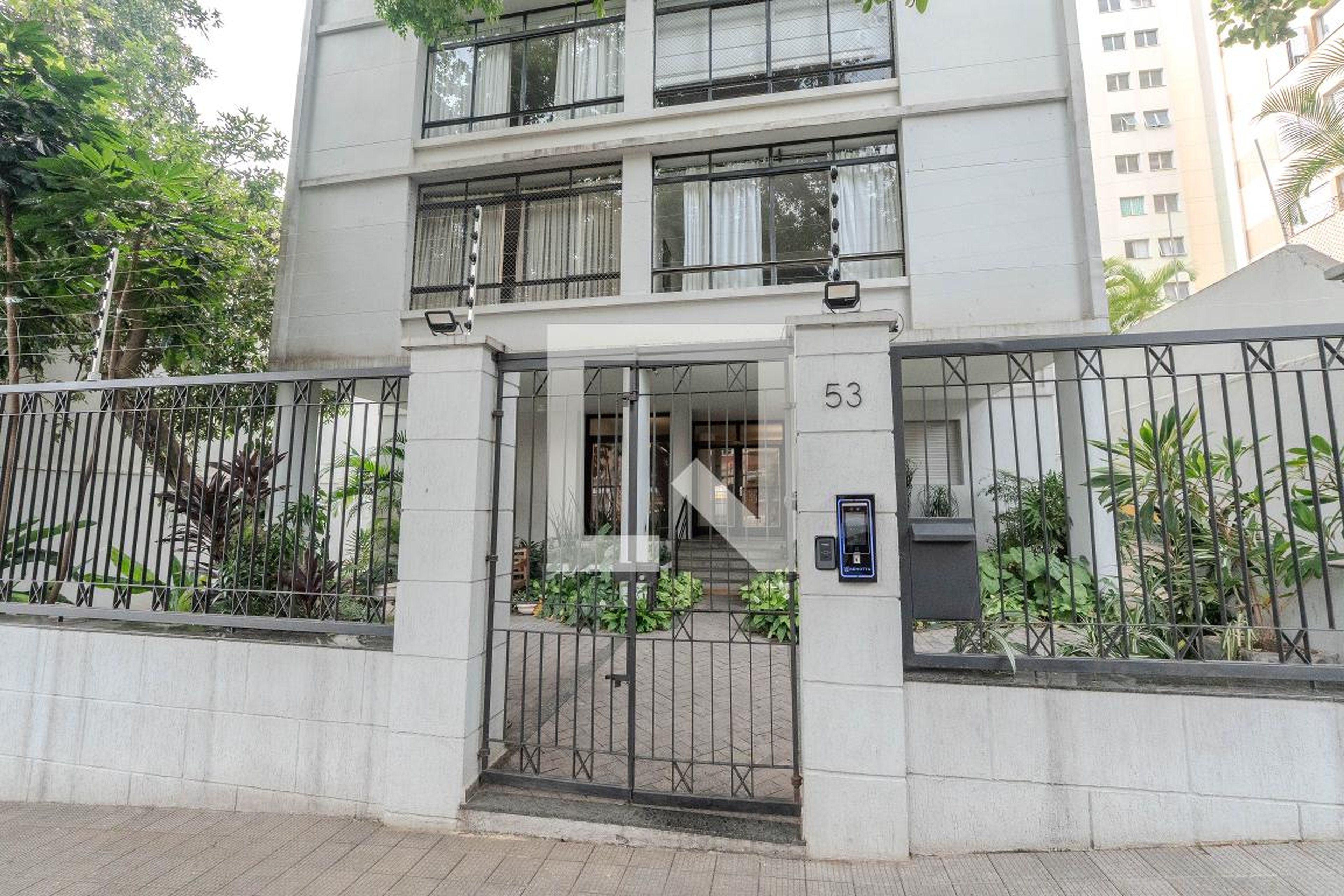 Fachada Edifício Leonor Pinto Thomaz