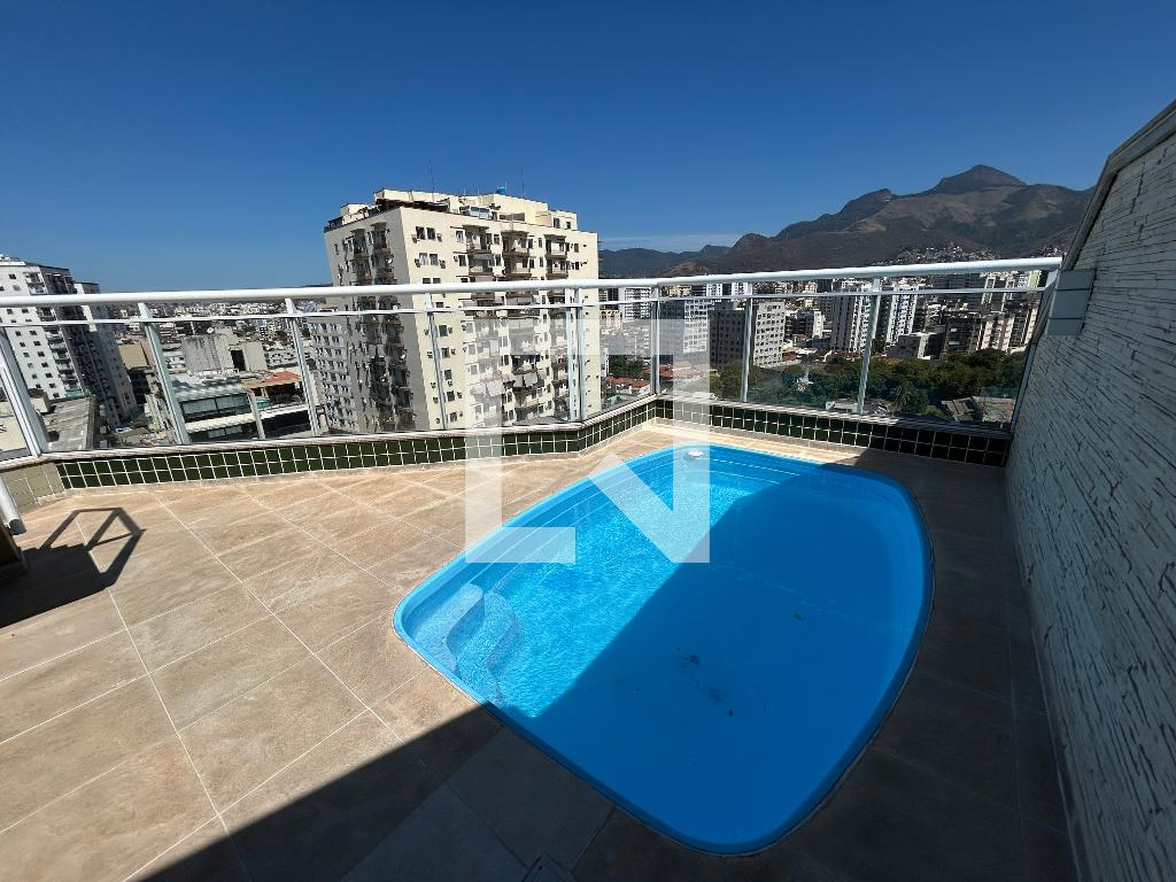 Piscina Coberta - LORD NATAN