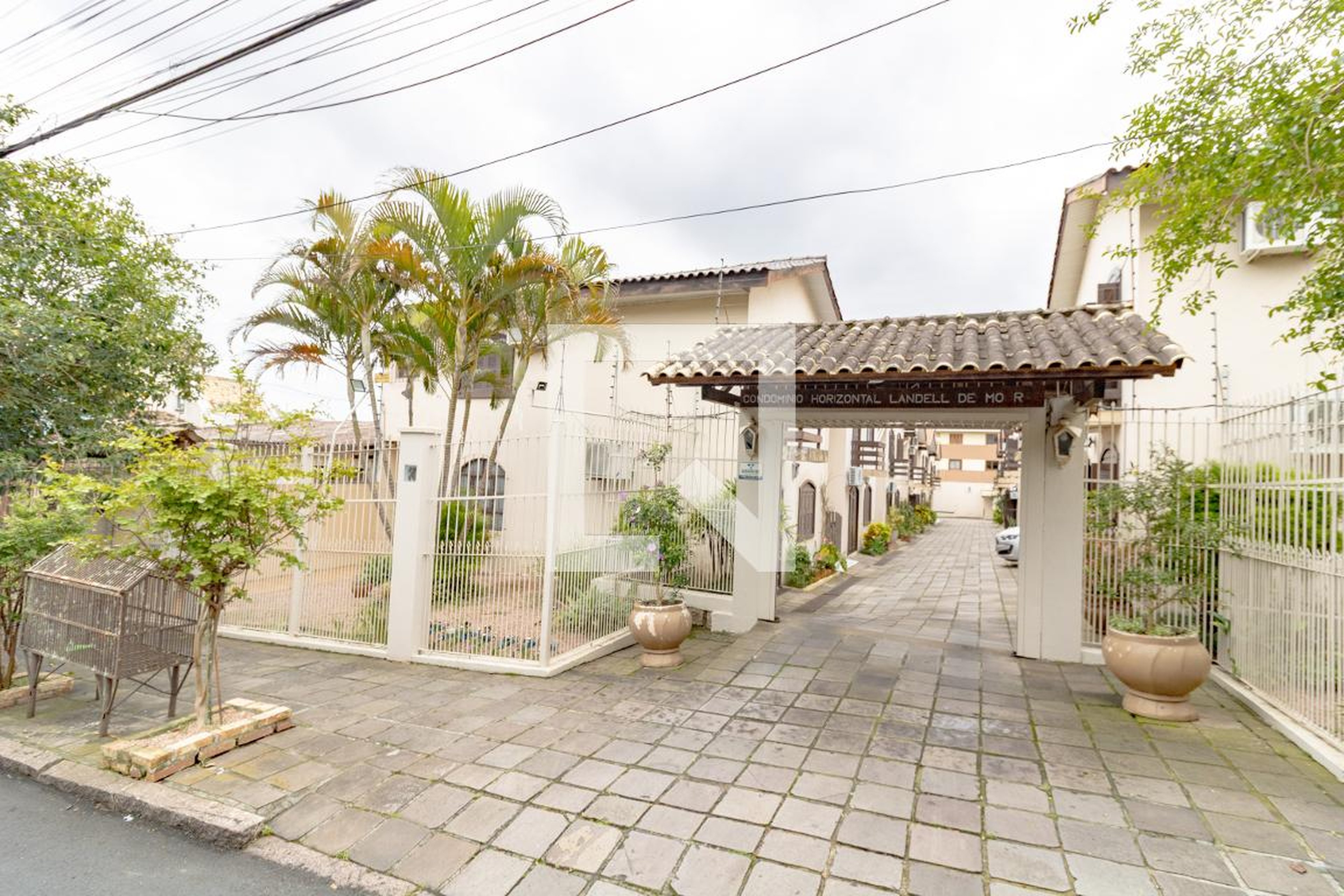 Fachada Condomínio em Rua Landel de Moura, 1552