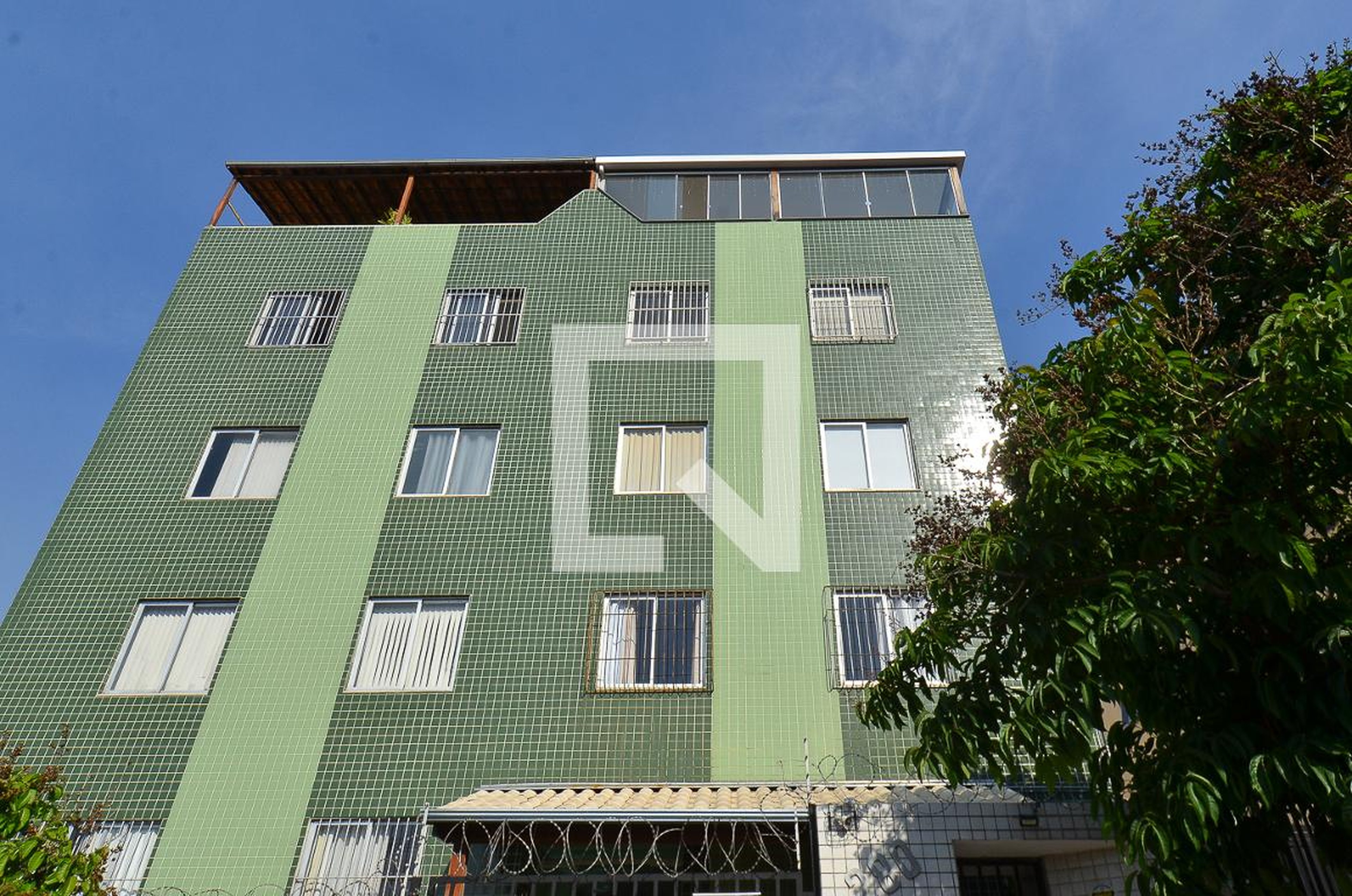 Fachada Condomínio em Rua Jorge Angel Livraga, 280