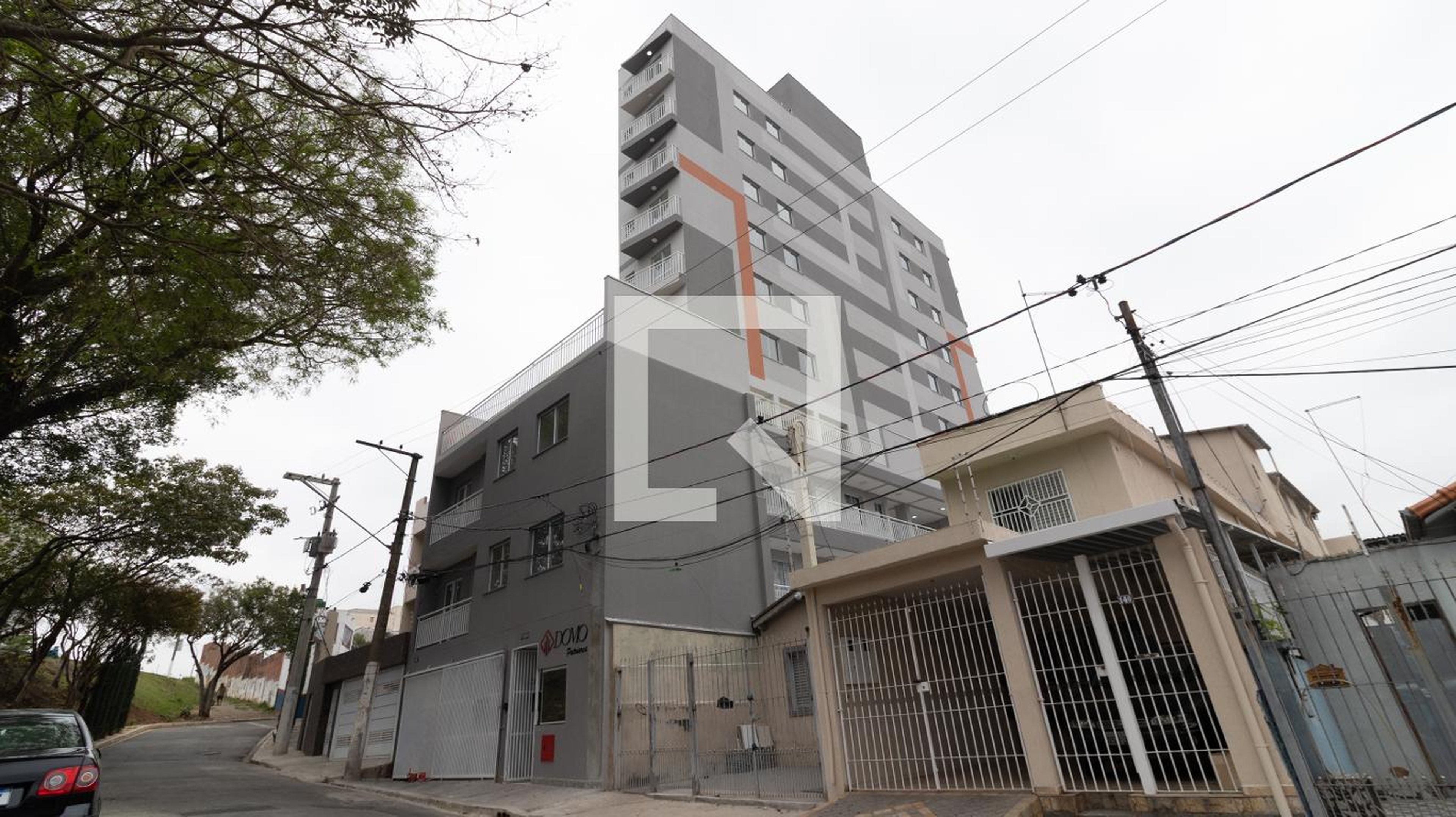 Fachada Condomínio em Rua Licânia, 158