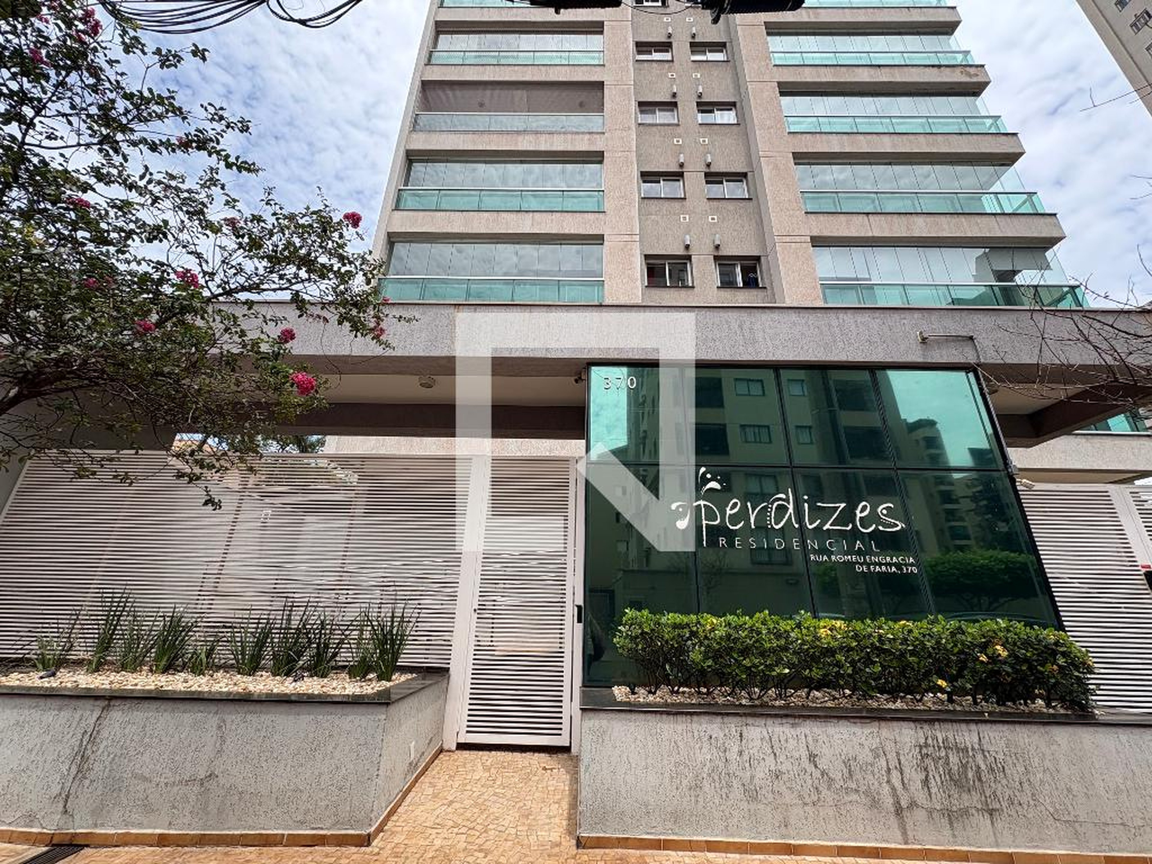 Fachada Condomínio PERDIZES