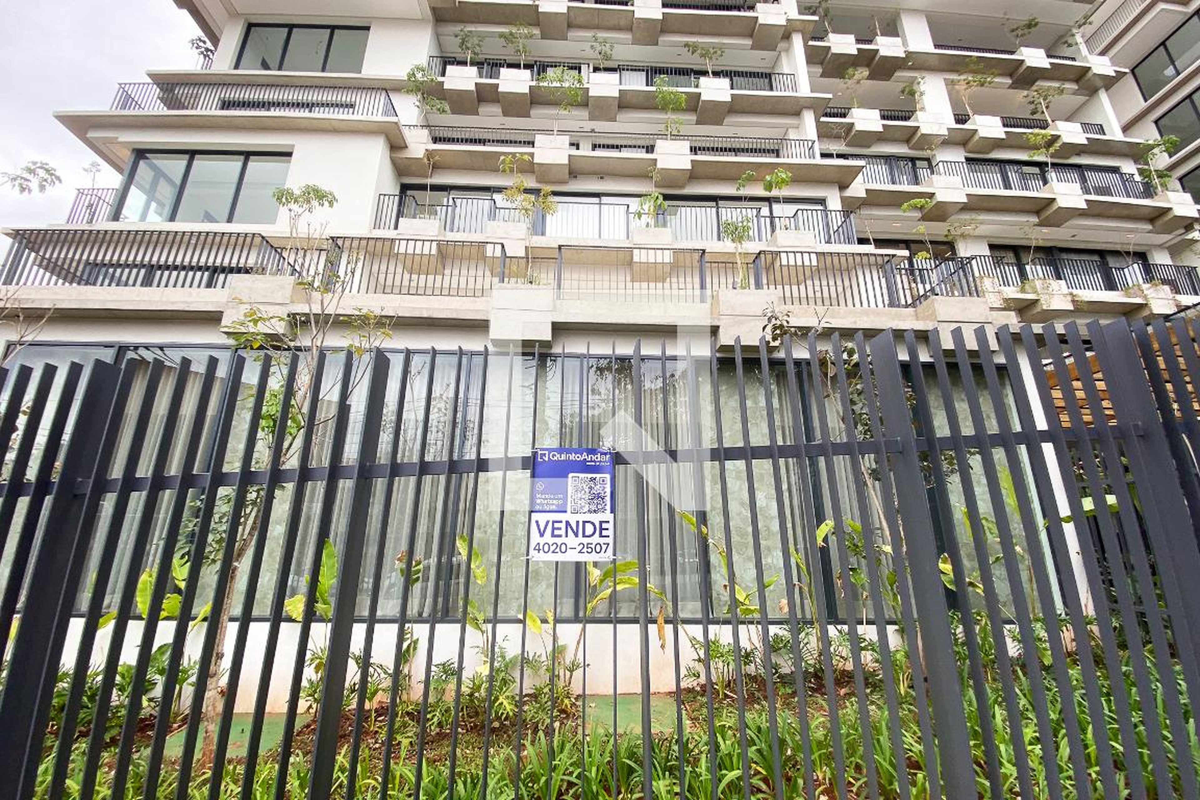 Fachada do Prédio Condomínio Casa do ipes