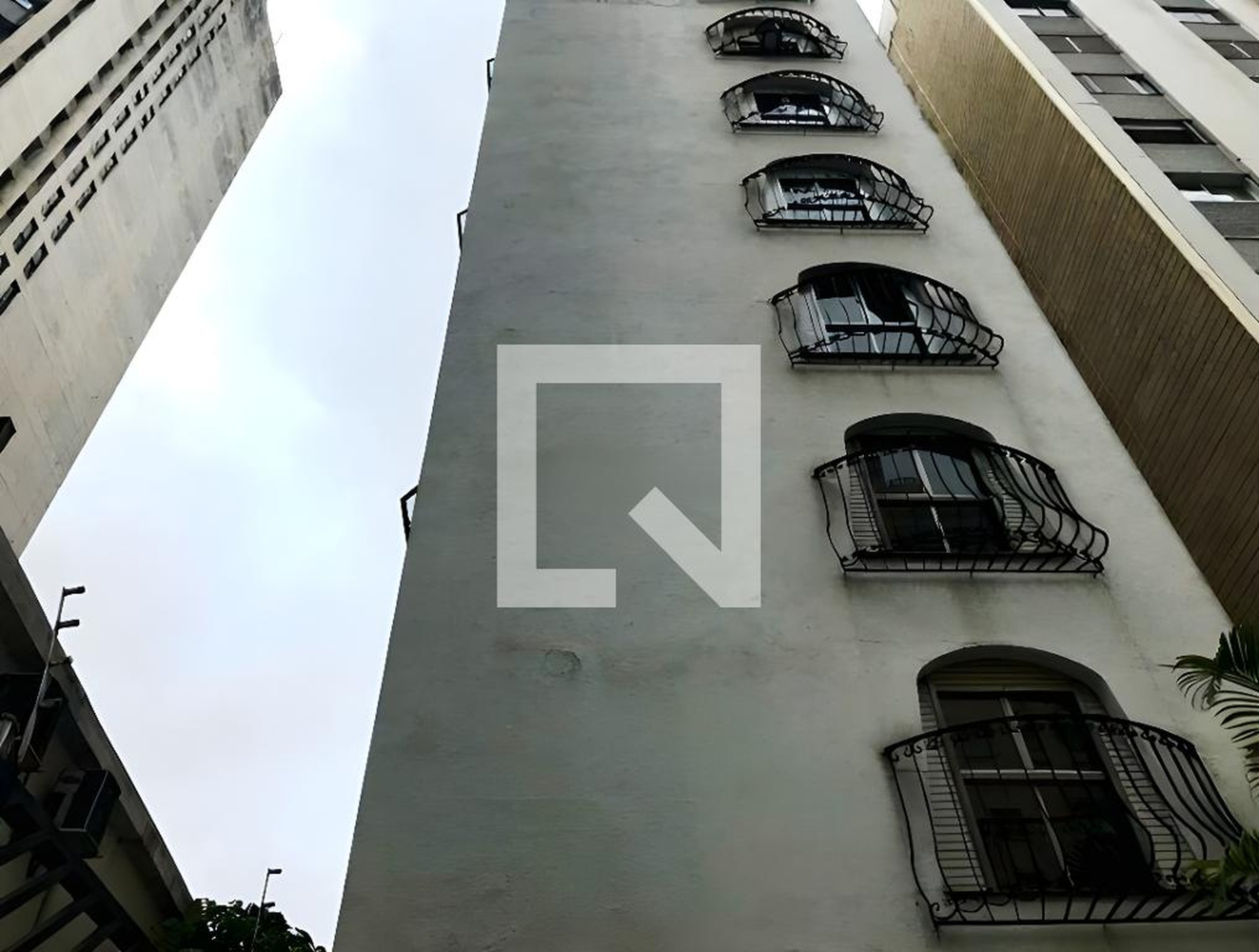 Fachada Condomínio EMILIA CANDREVA
