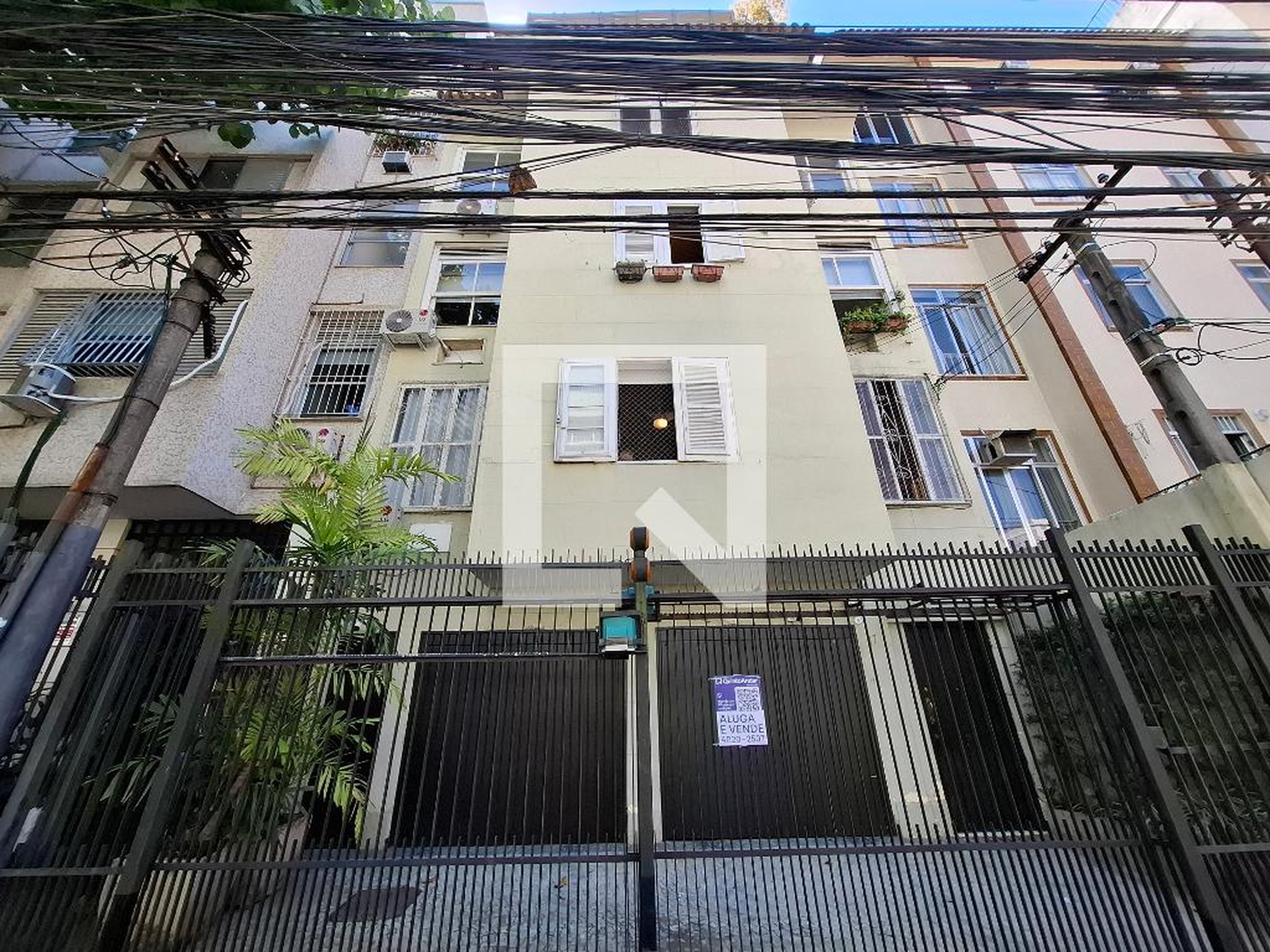 Fachada Condomínio em Rua Martins Ferreira, 17