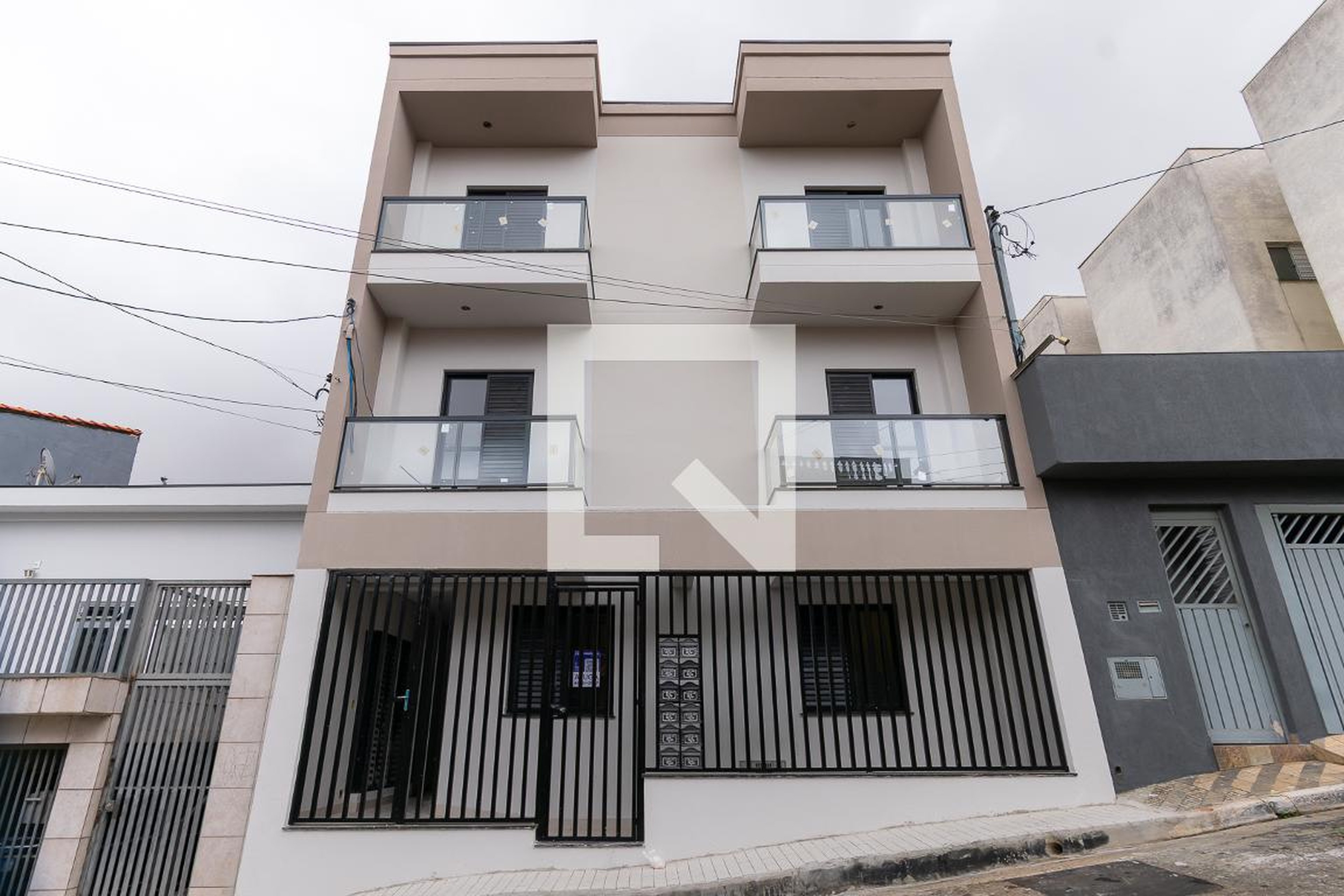 Fachada Condomínio em Vila Santa Clara, 60