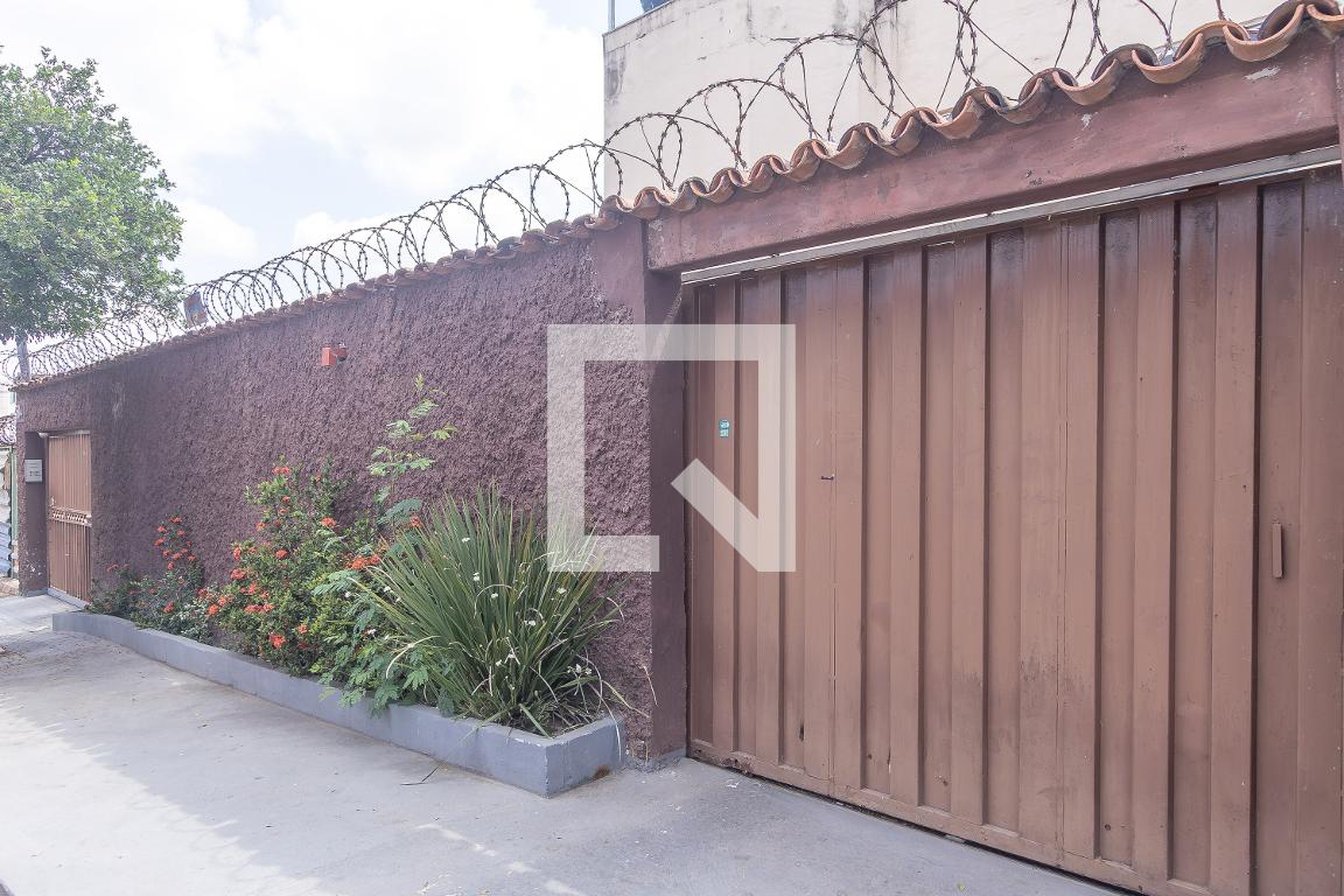 Fachada Condomínio em Rua Professor Ricardo Pinto, 584