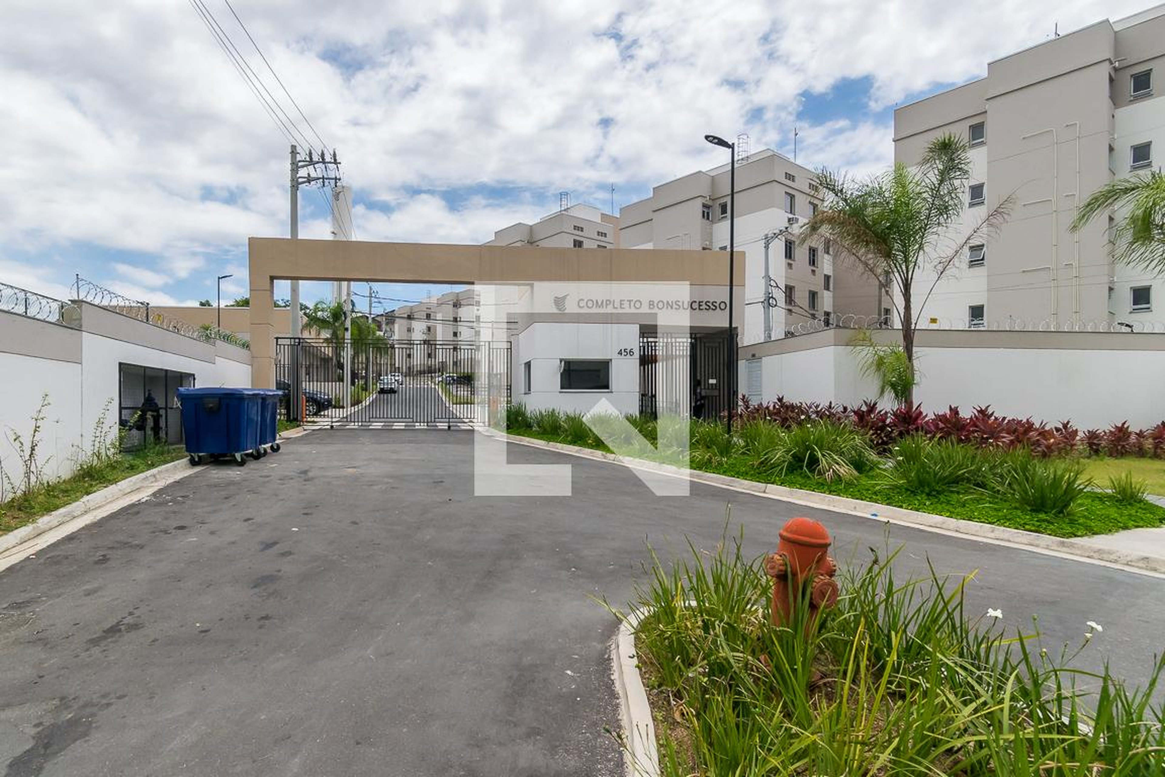 Fachada do Condomínio Residencial Completo Bonsucesso