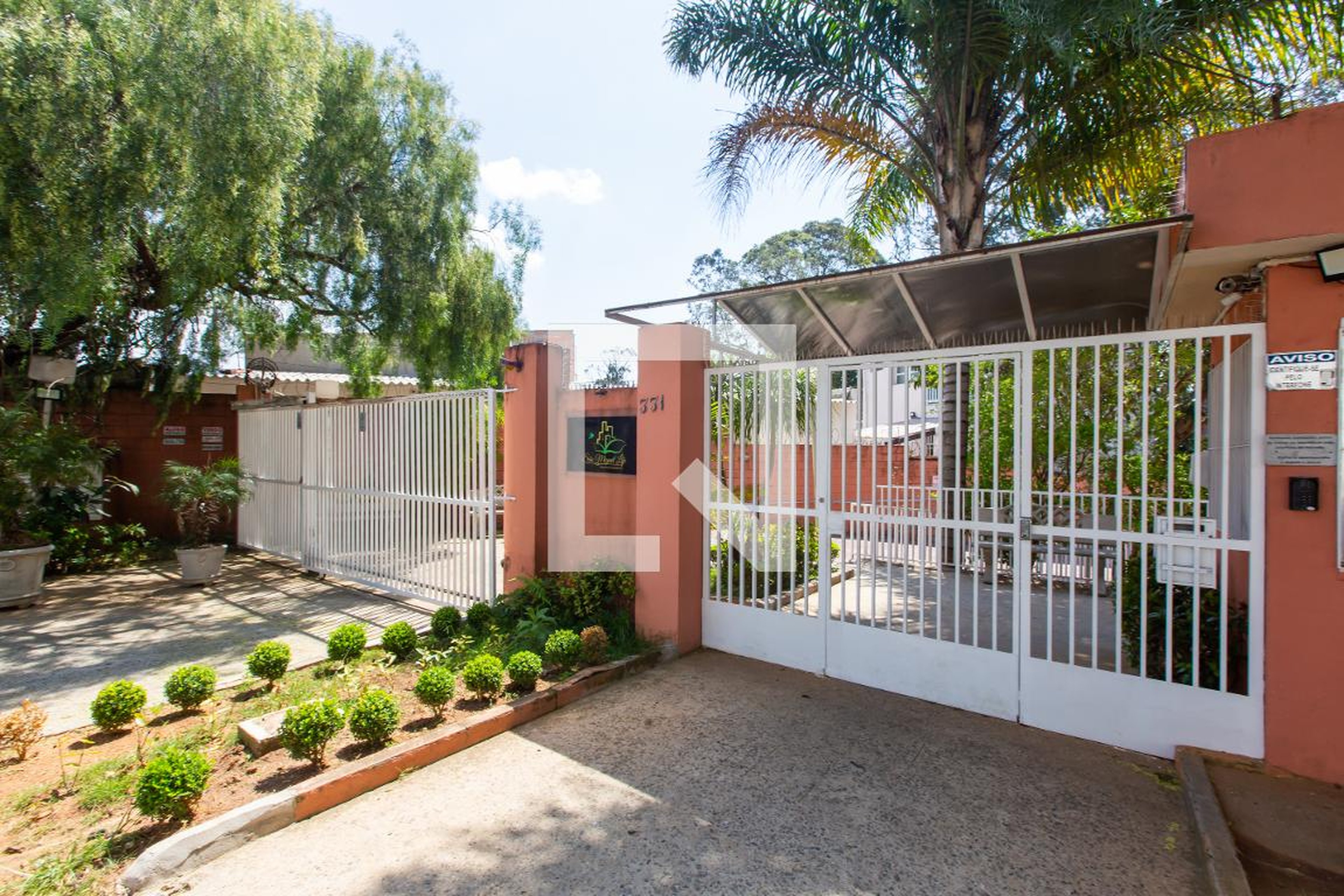 Fachada do Condomínio Condomínio São Miguel Life