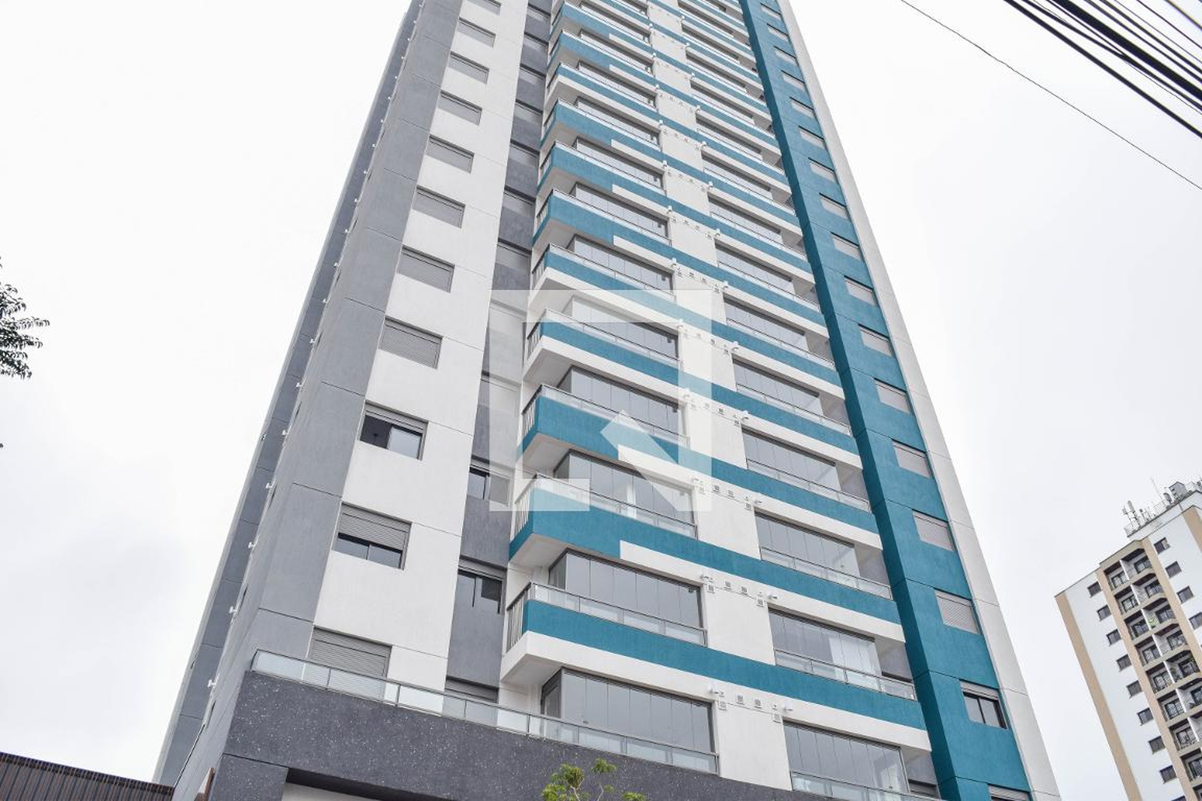 Fachada Condomínio em Rua Fernandes Pinheiro, 316