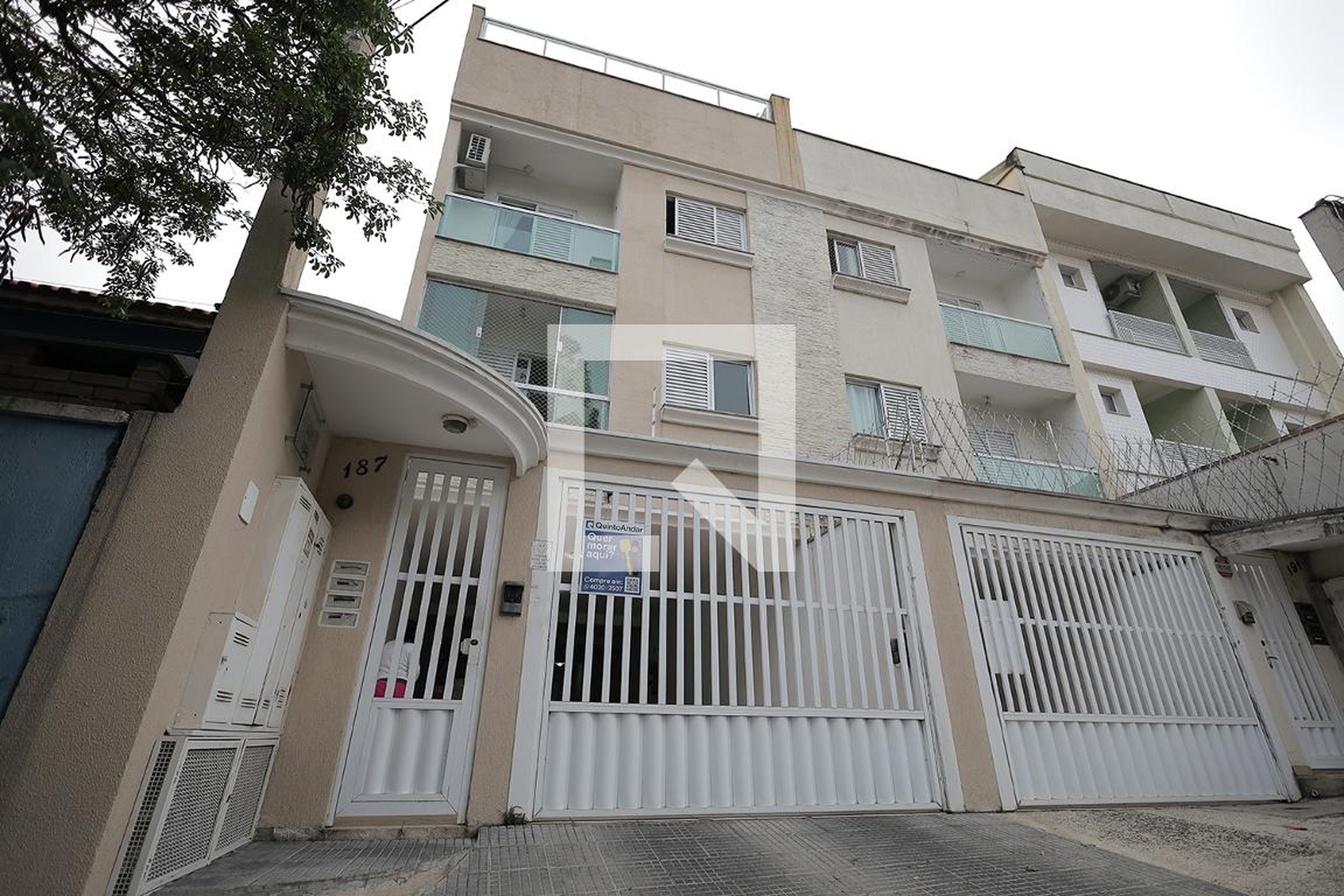 Fachada Condomínio em Rua Praga, 187