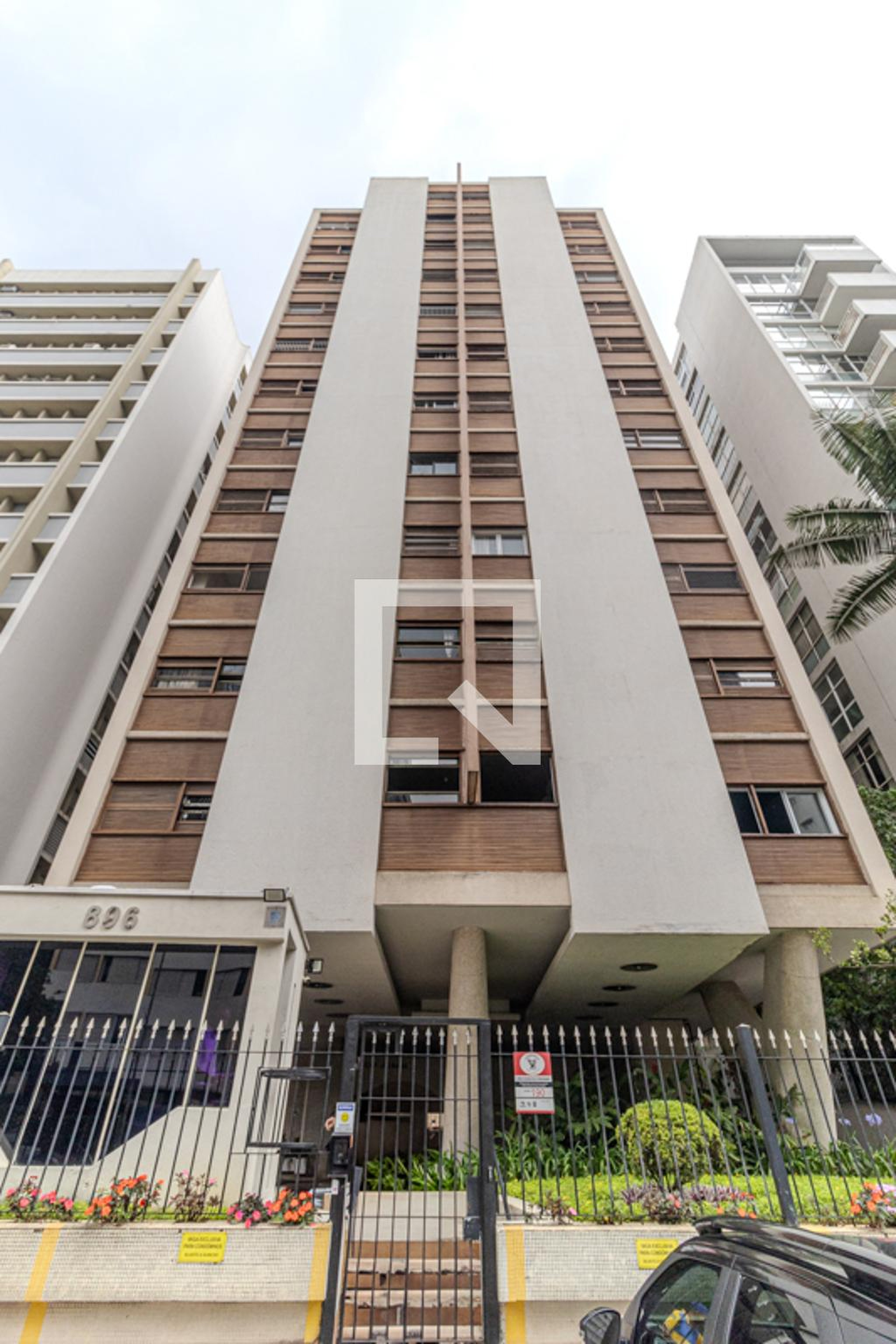 Fachada Condomínio Jubaia