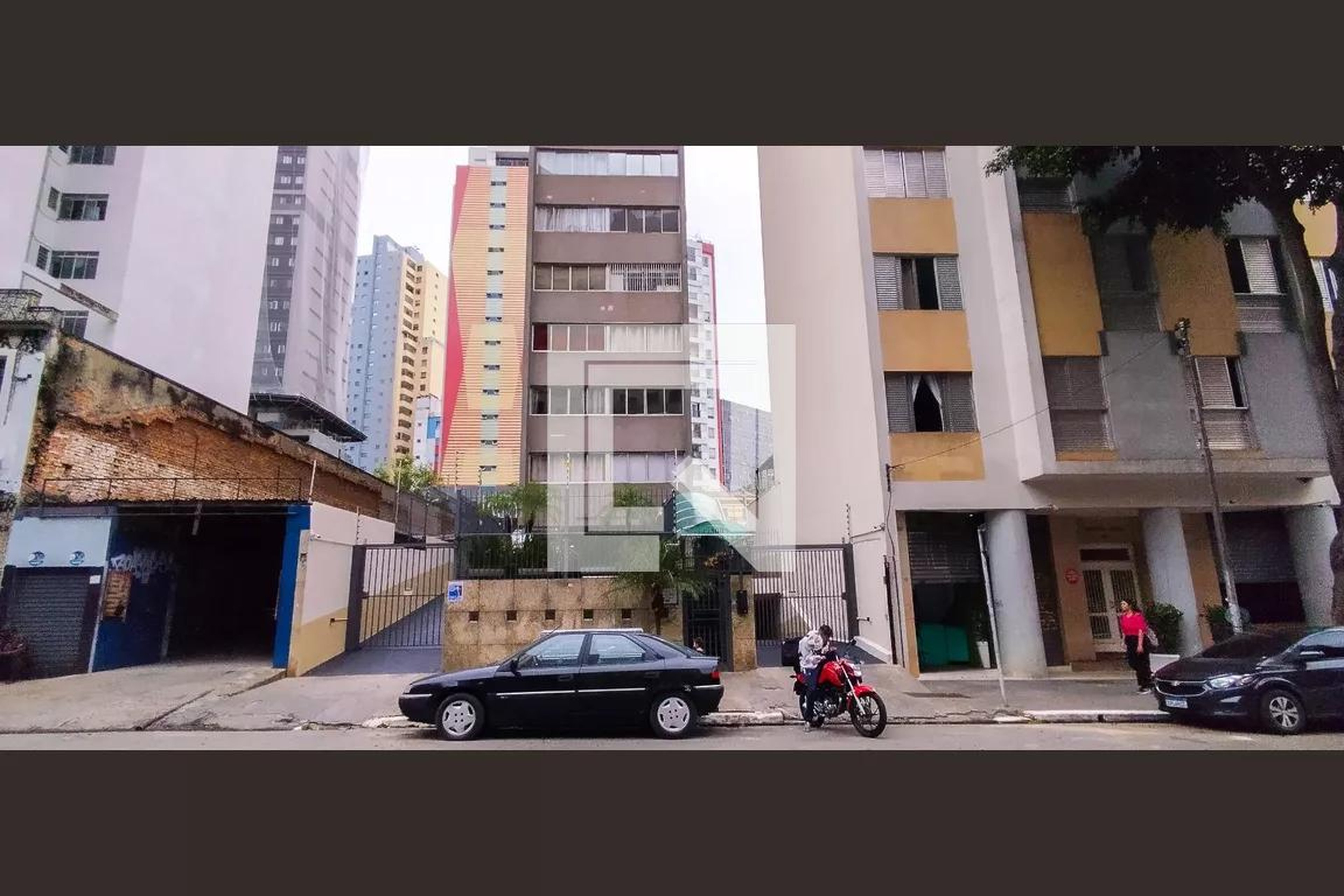Fachada Condomínio em Rua Asdrúbal do Nascimento, 112