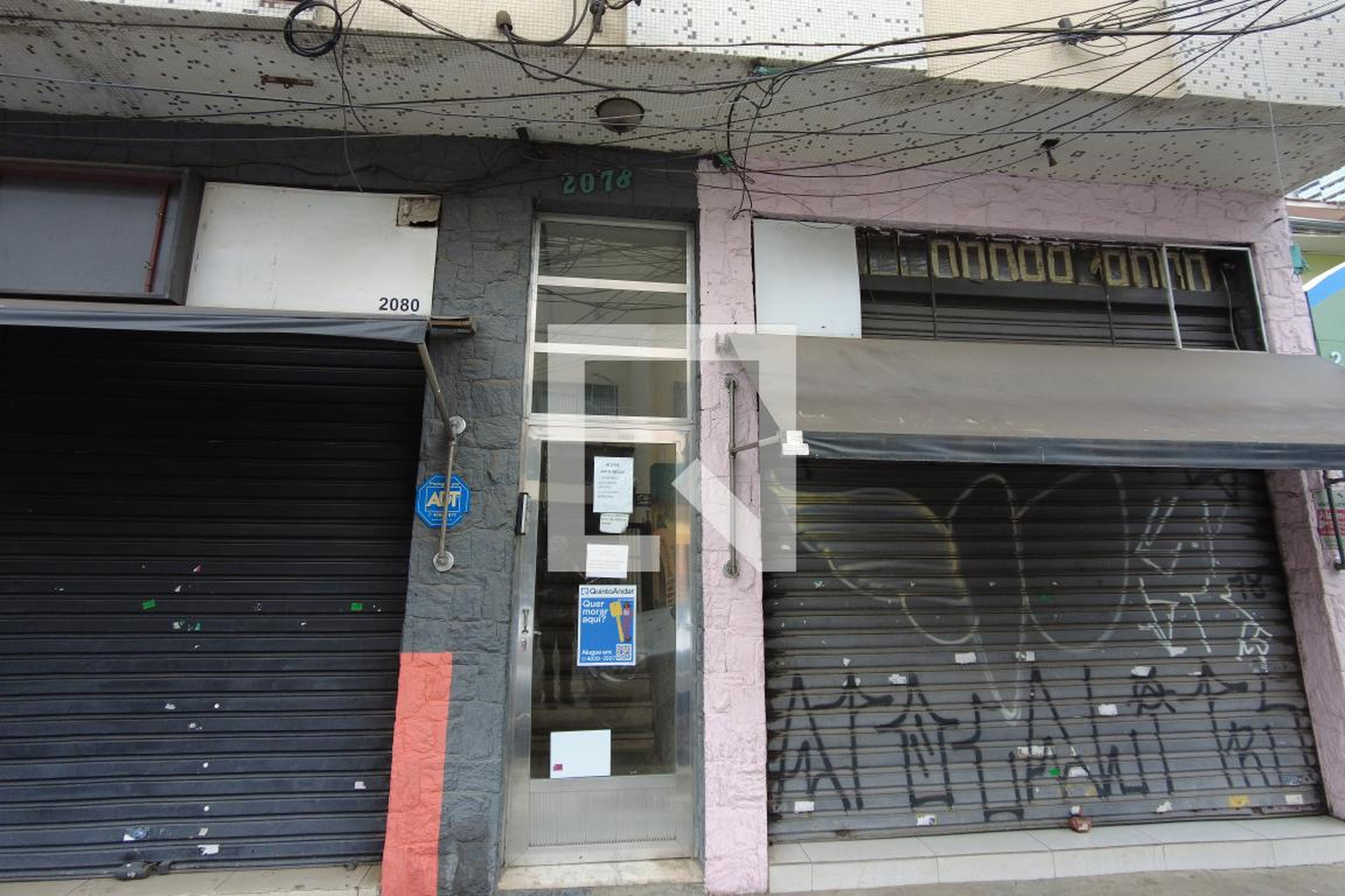 Fachada Condomínio em Rua Américo Brasiliense, 2078