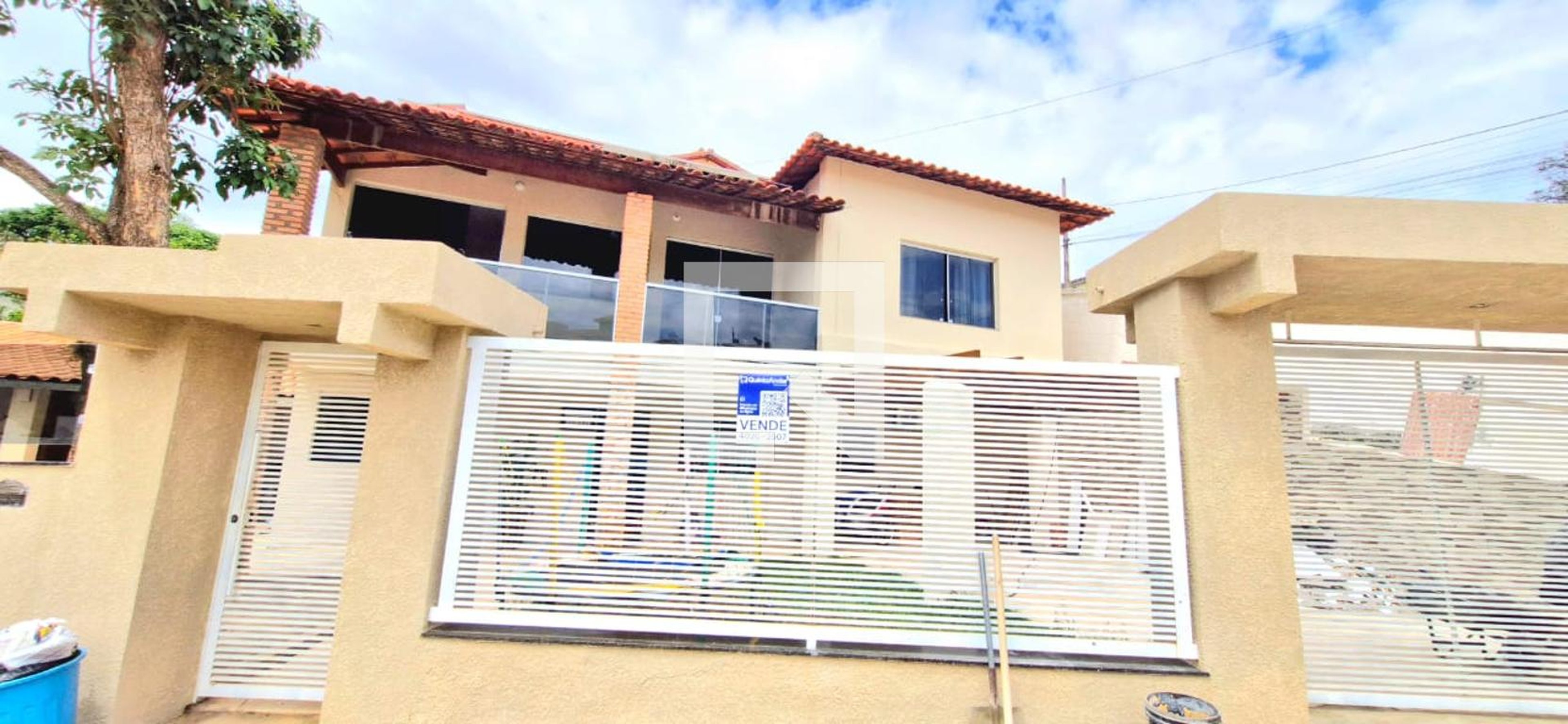 Fachada Condomínio em Rua 6, 90