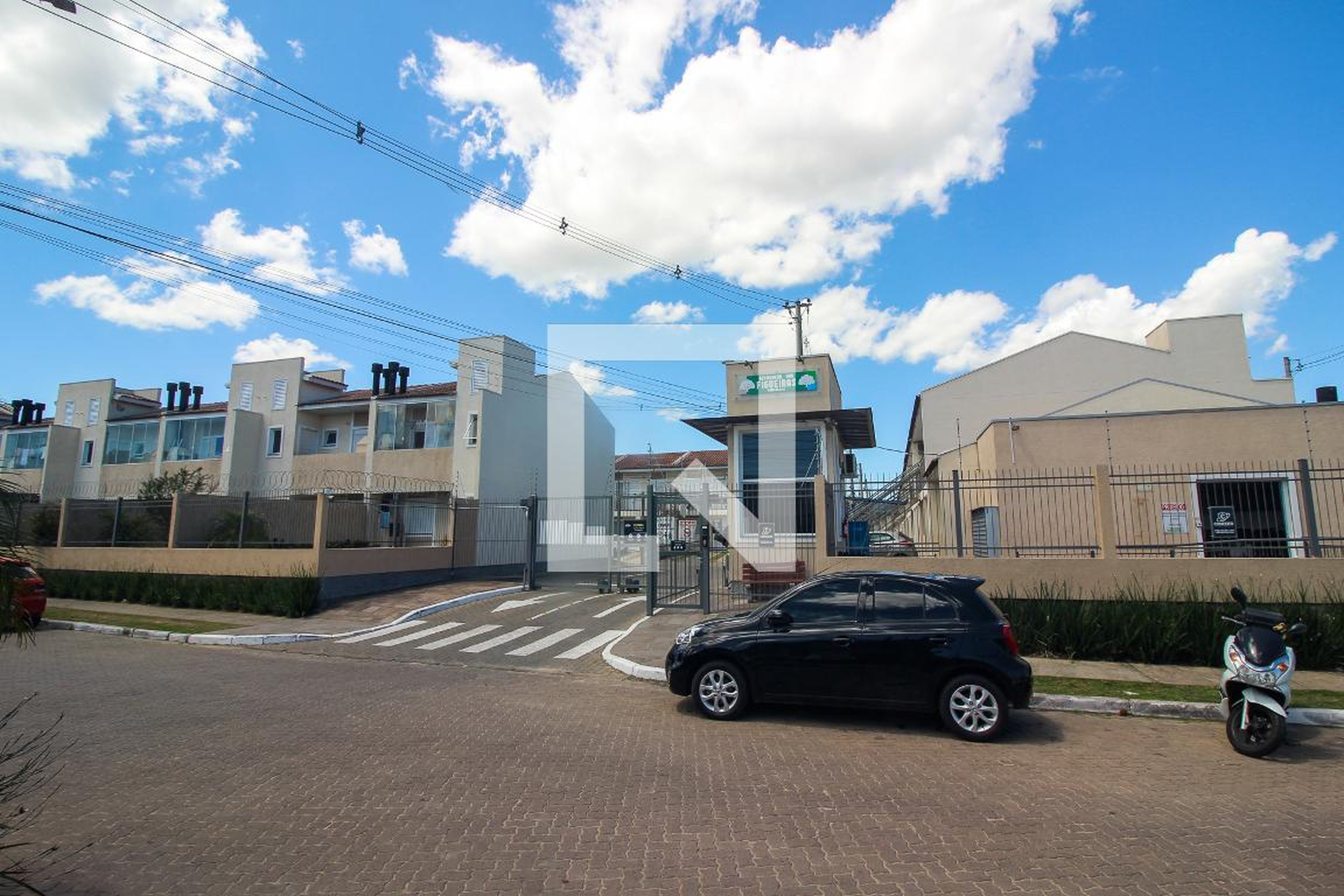 Fachada do Condomínio Condomínio Duo Figueiras