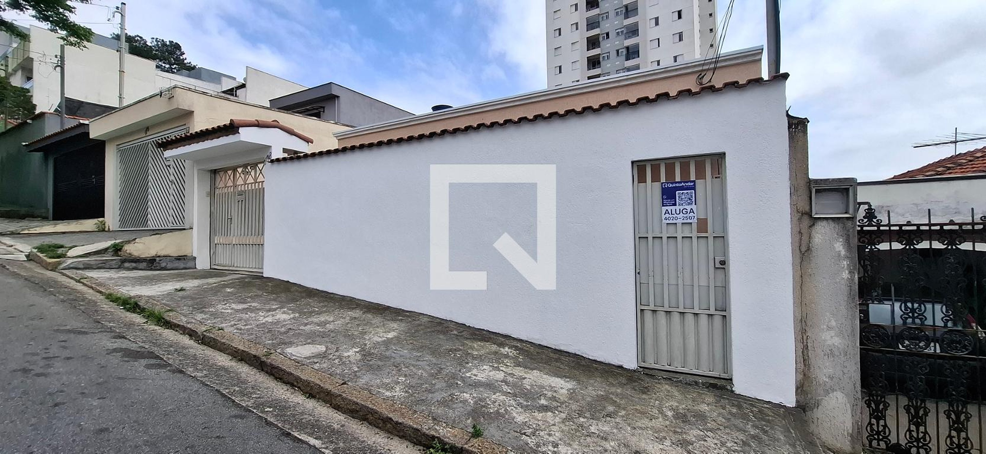 Fachada Condomínio em Rua Manuel Ribeiro, 168