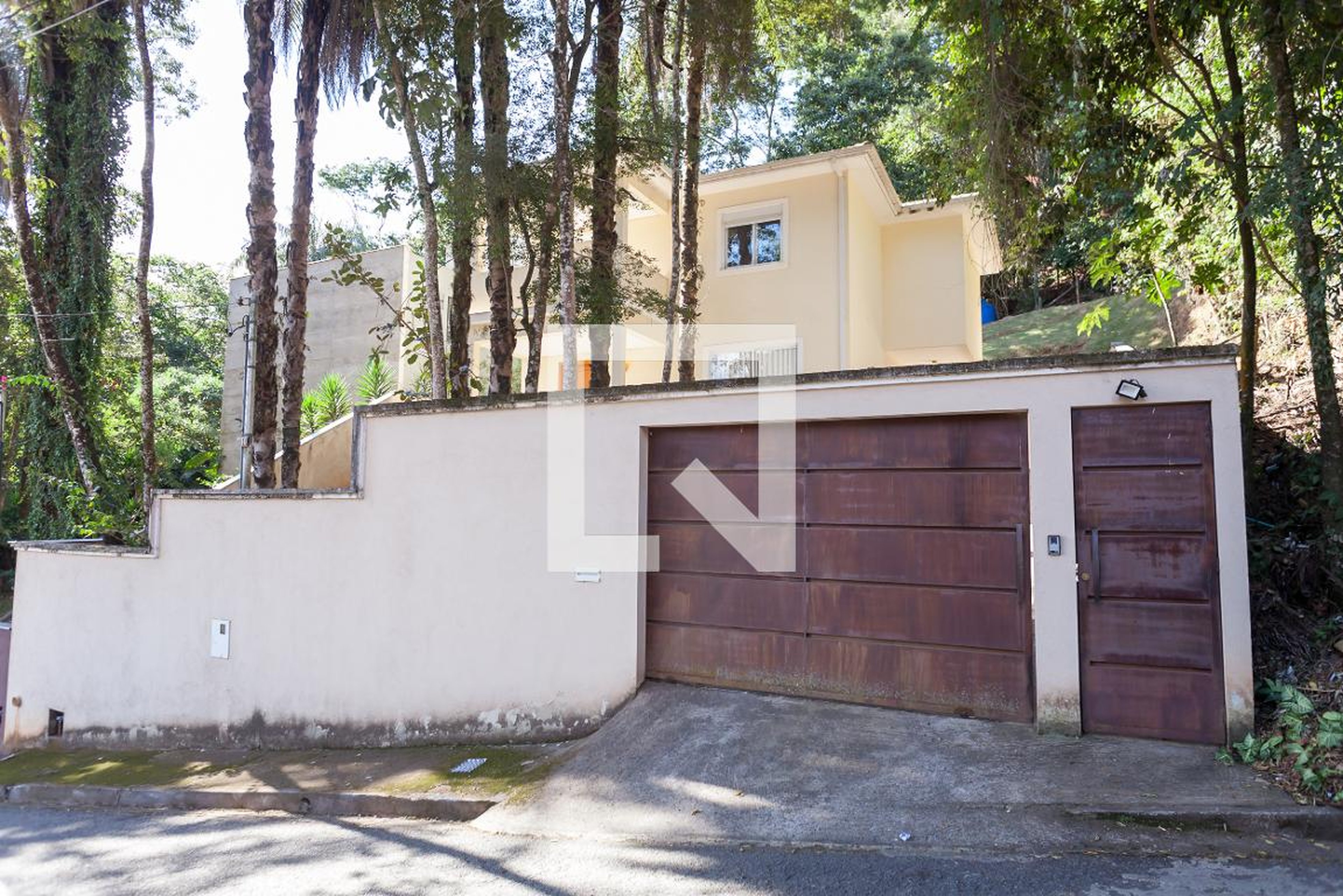 Fachada Condomínio em Rua Joséfina Ferreira Zauza, 510