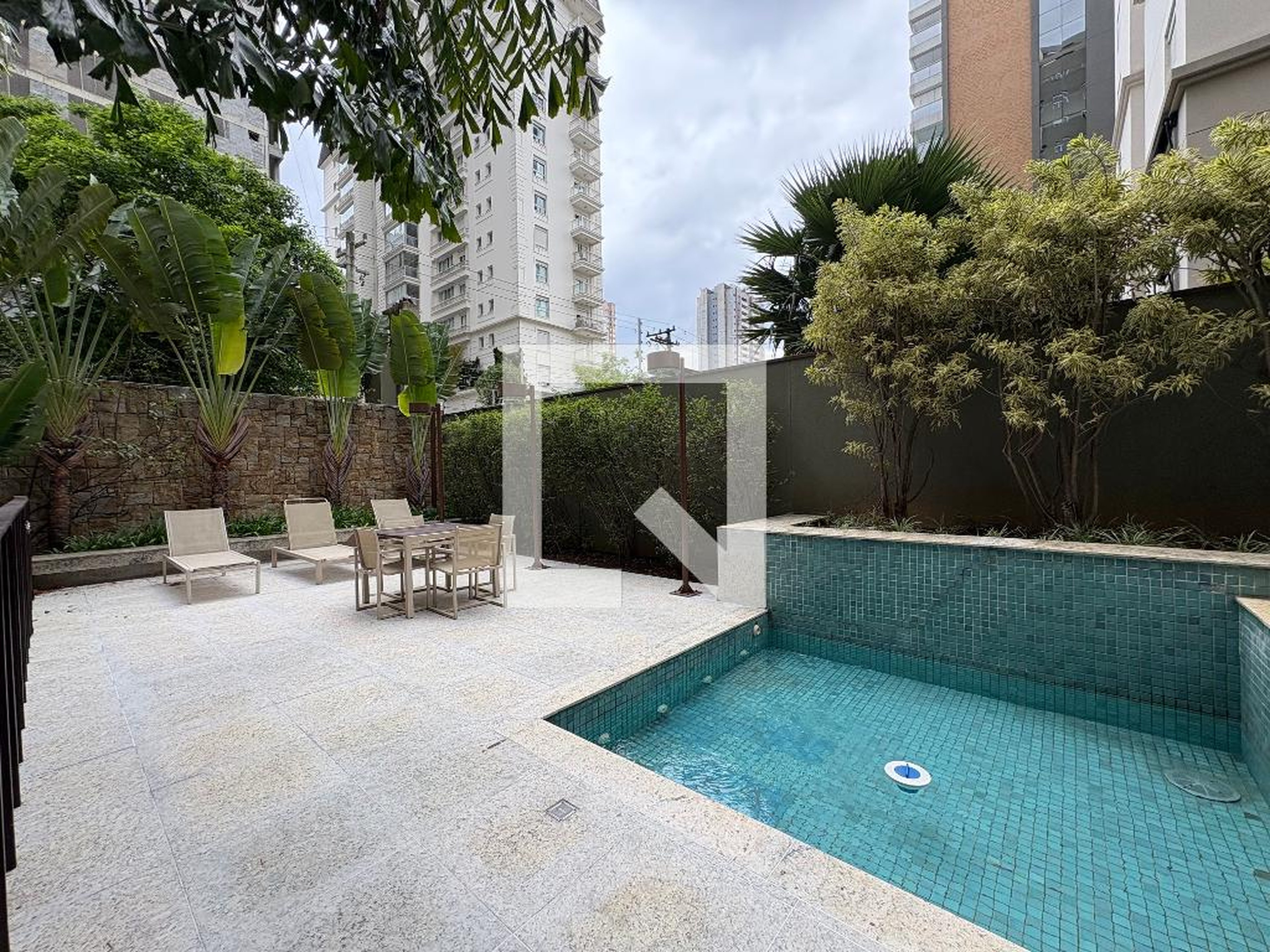 Piscina infantil - Edifício Vértice Campestre