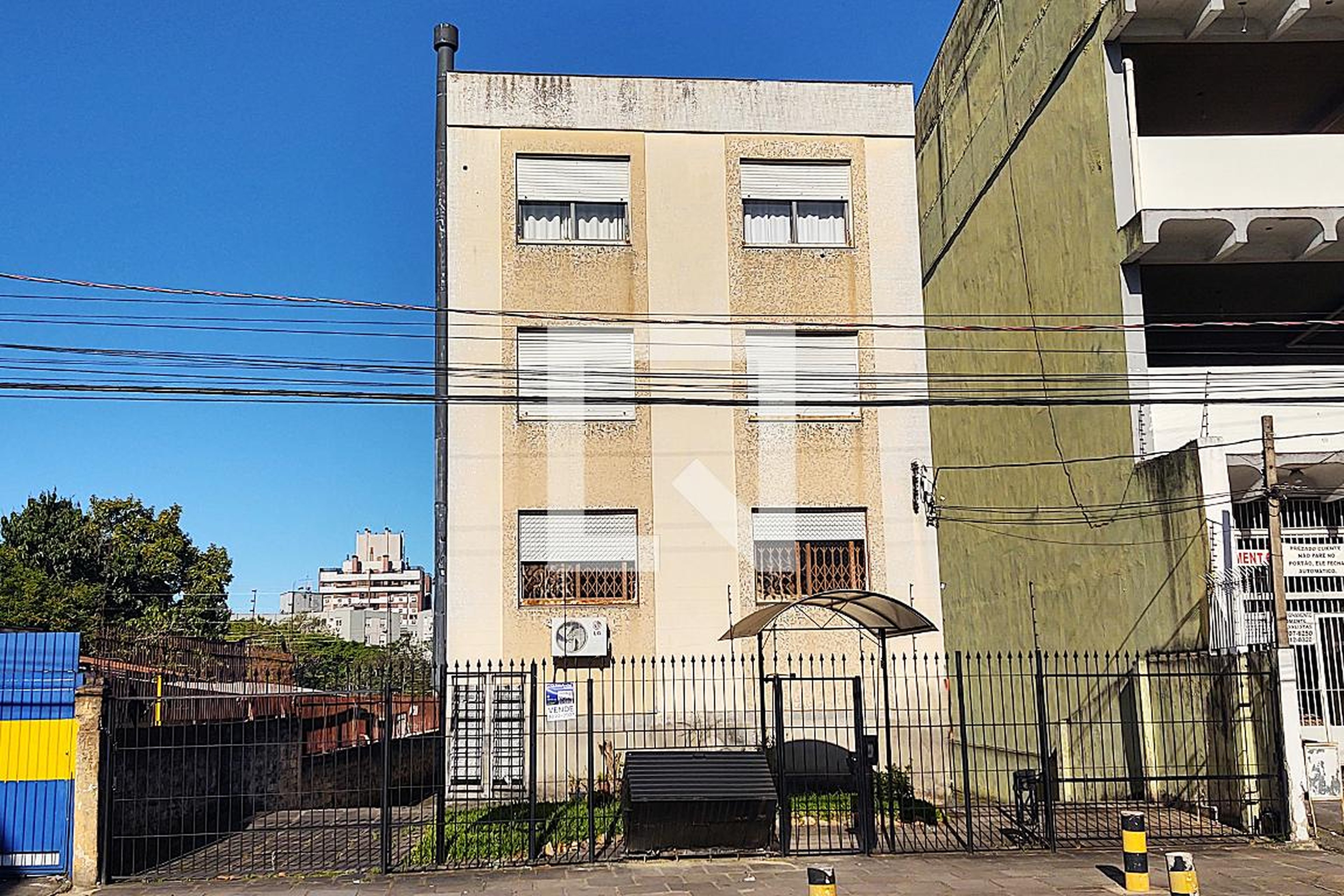 Fachada Condomínio em Rua Aliança, 103