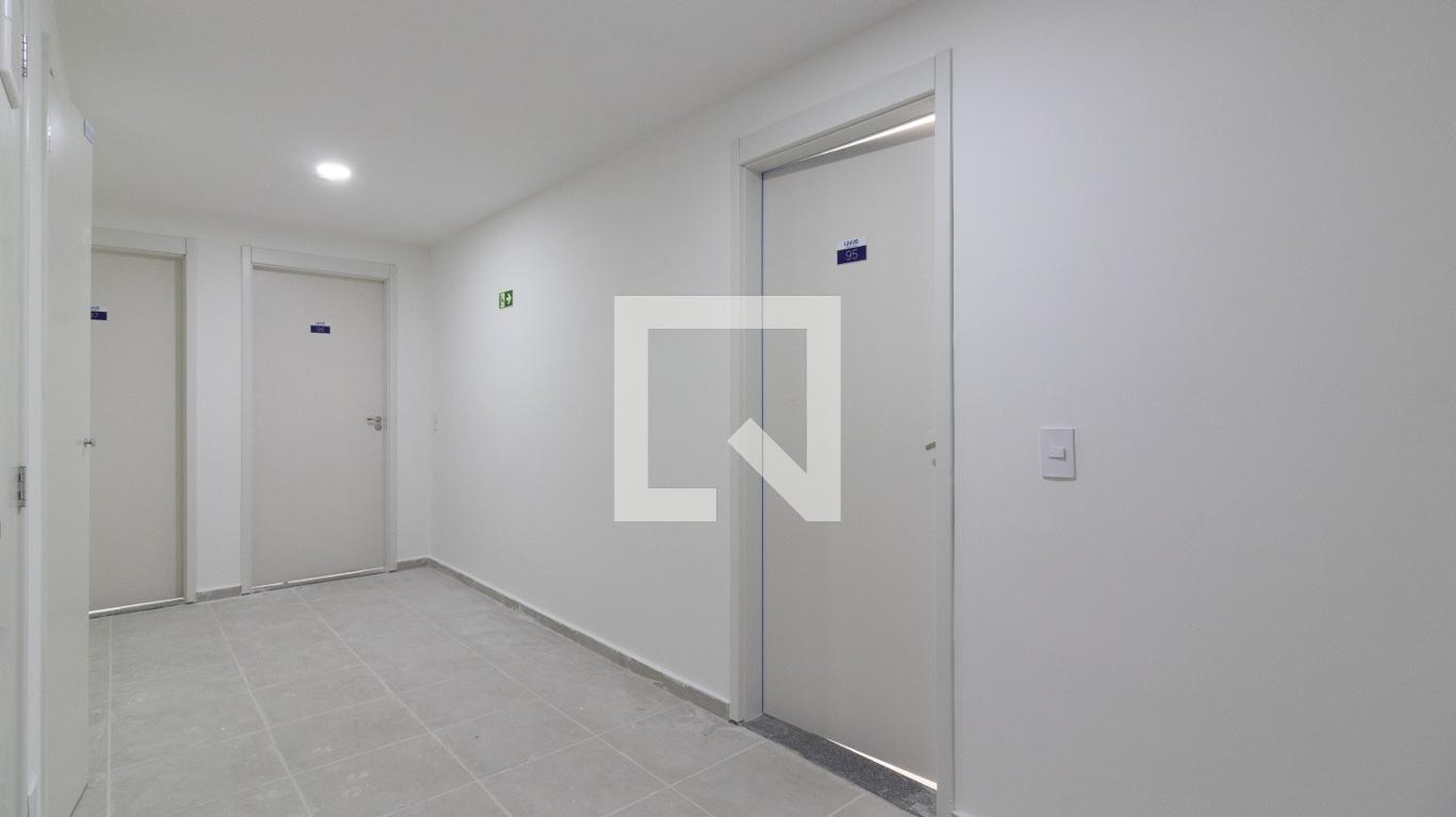 Hall - null