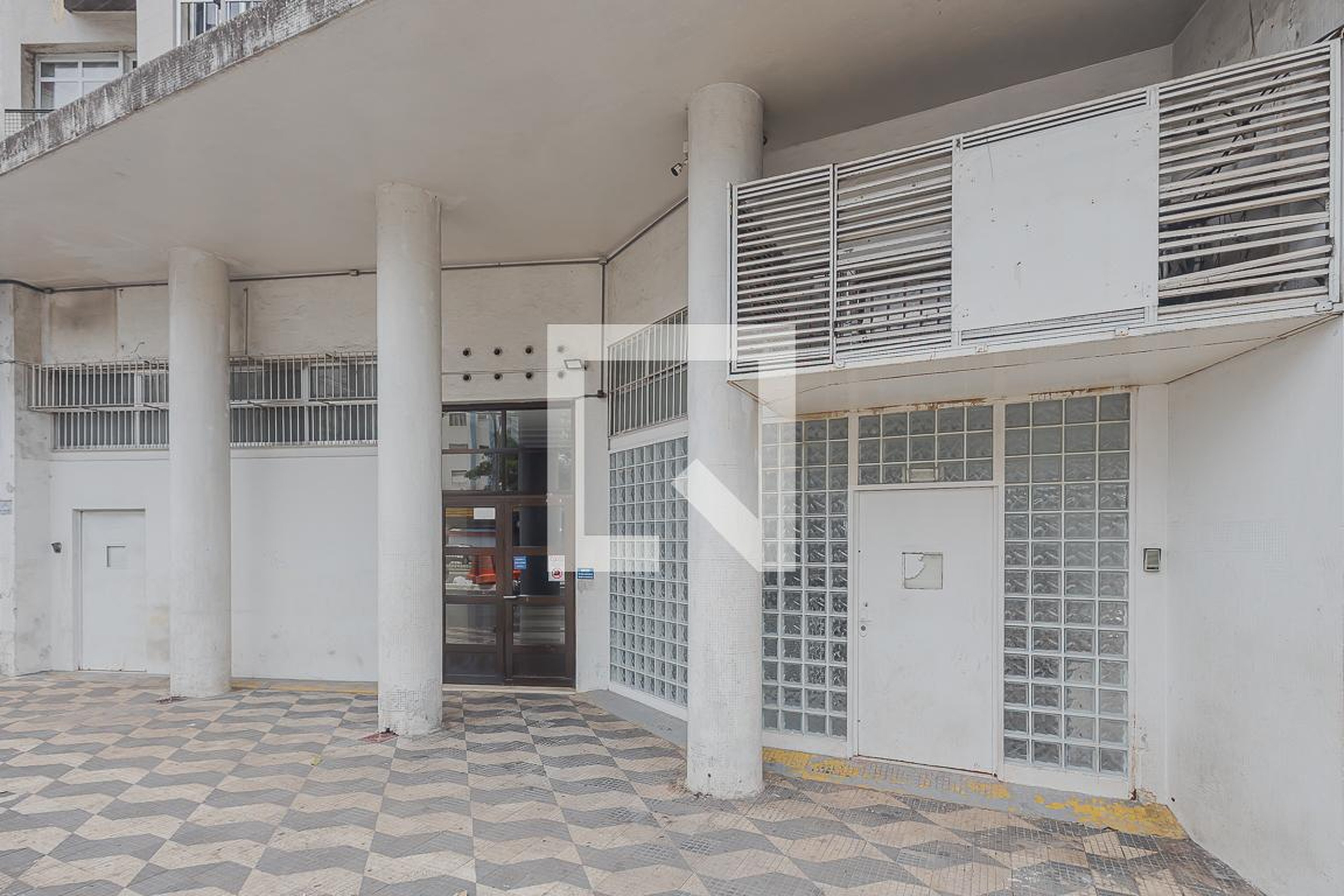 Fachada Condomínio em Rua da Consolação, 2570