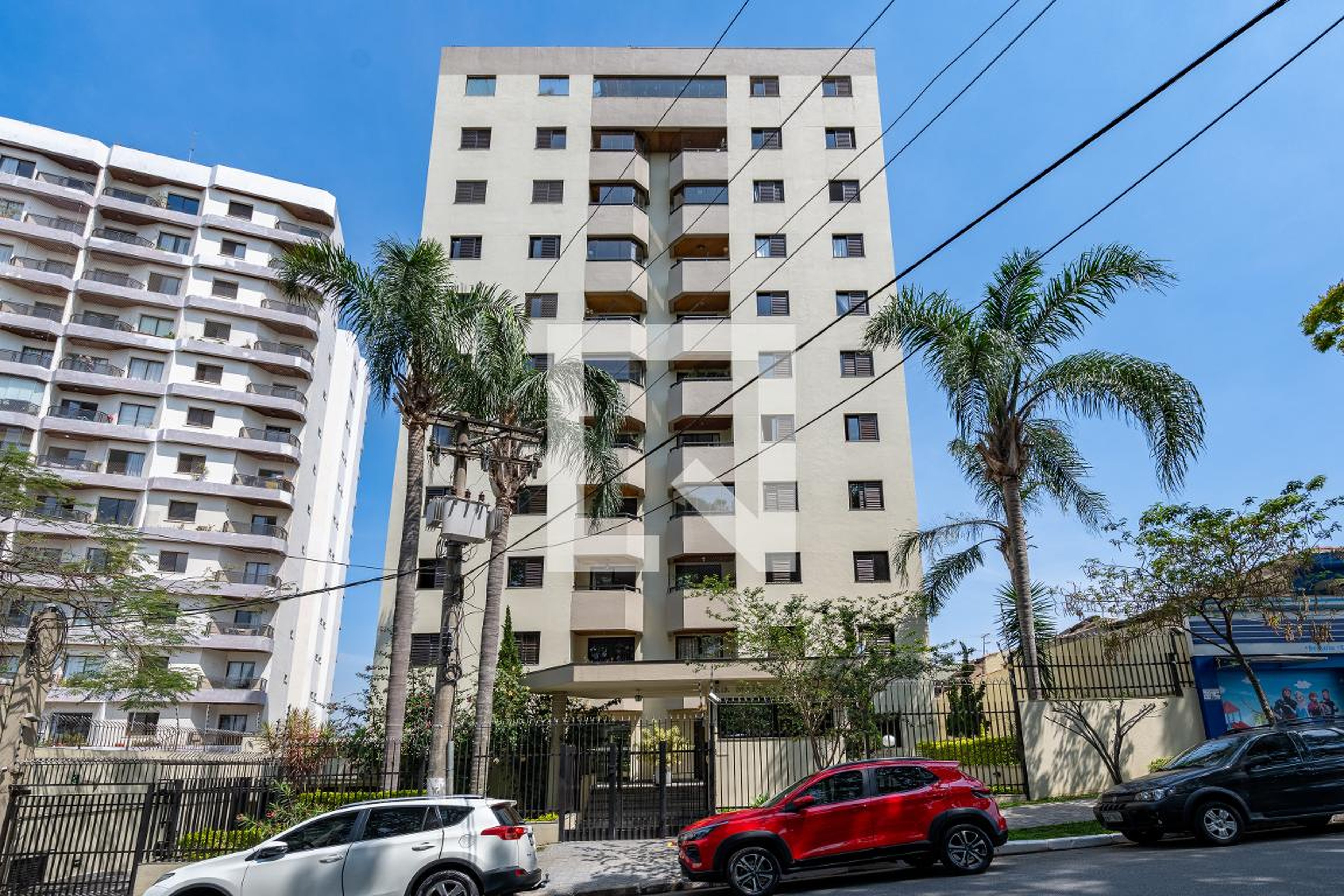 Fachada Condomínio Rua Comandai, 837