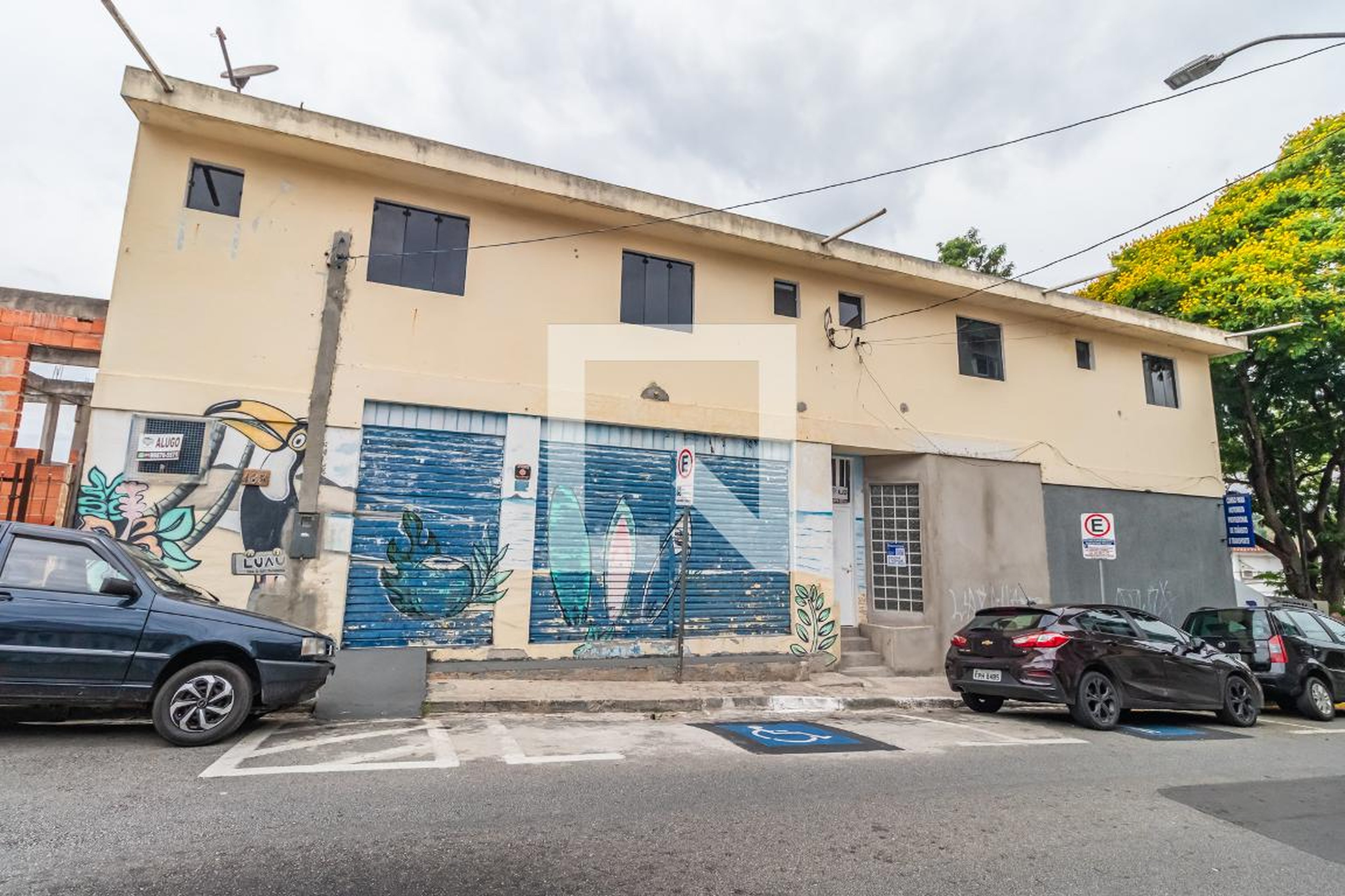 Fachada Condomínio em Rua Santo Antônio de Pádua, 175