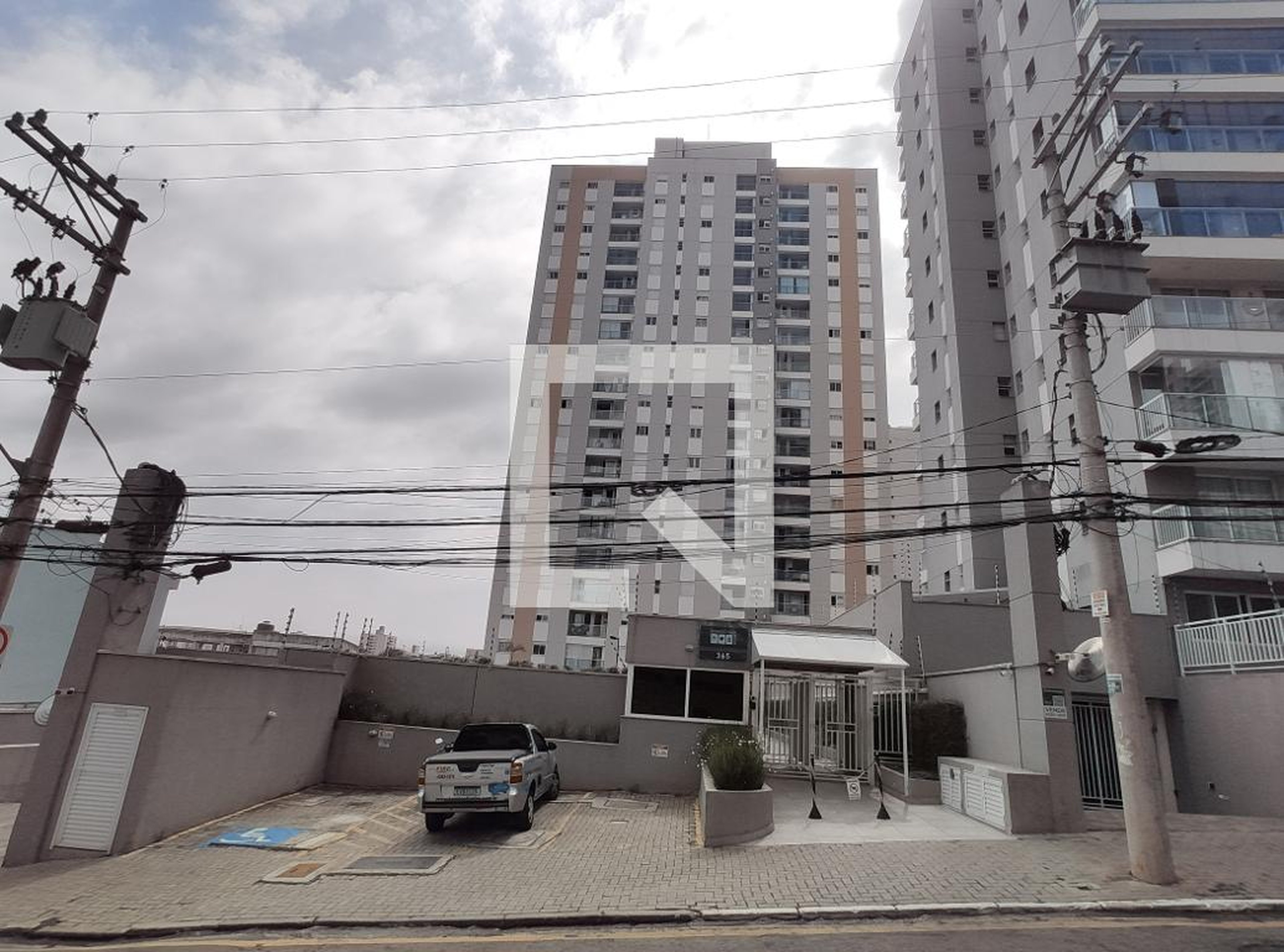 Fachada Condomínio Kennedy Park Home e Studios