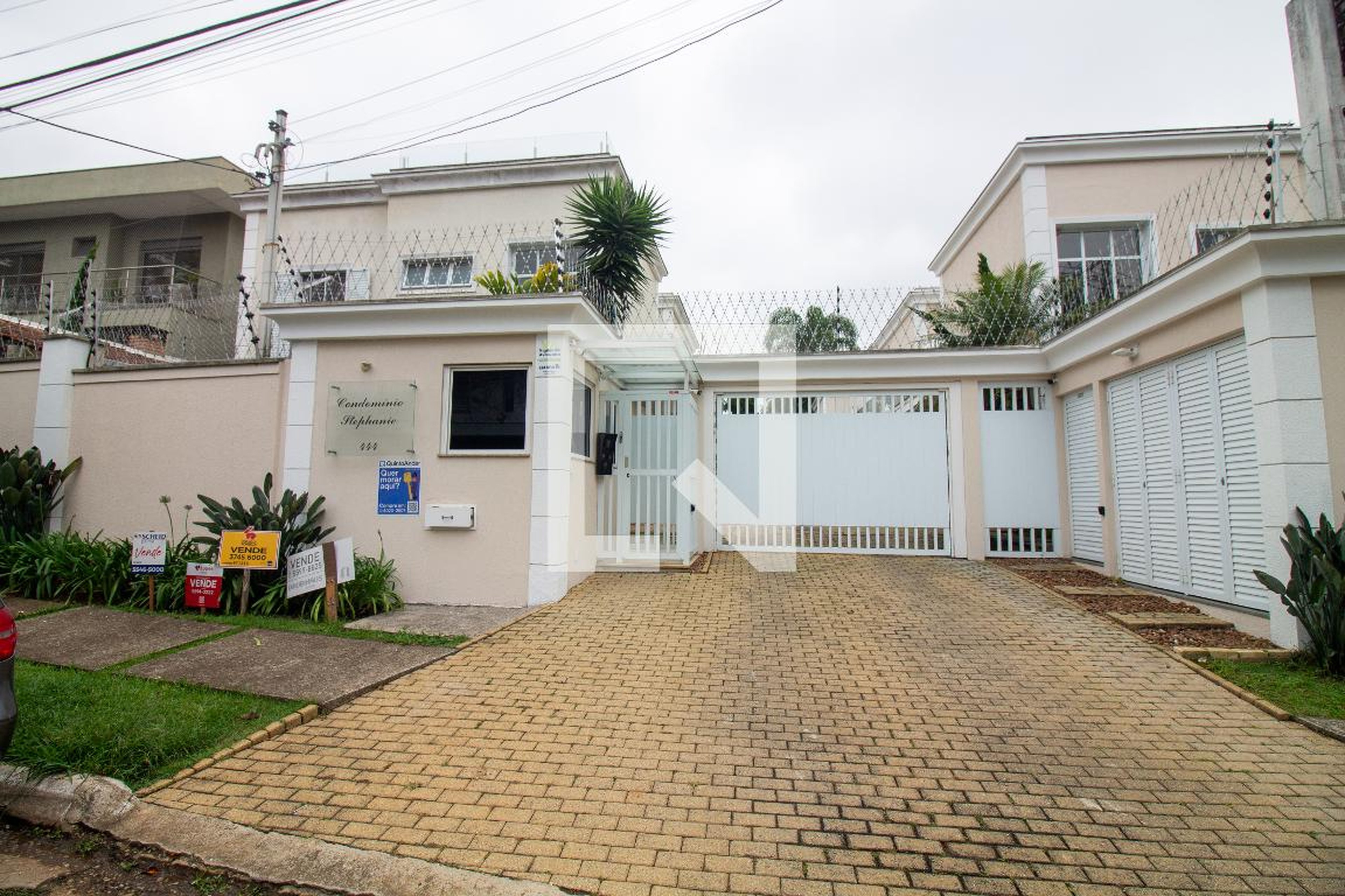 Fachada do Condominio Condomínio Stephanie