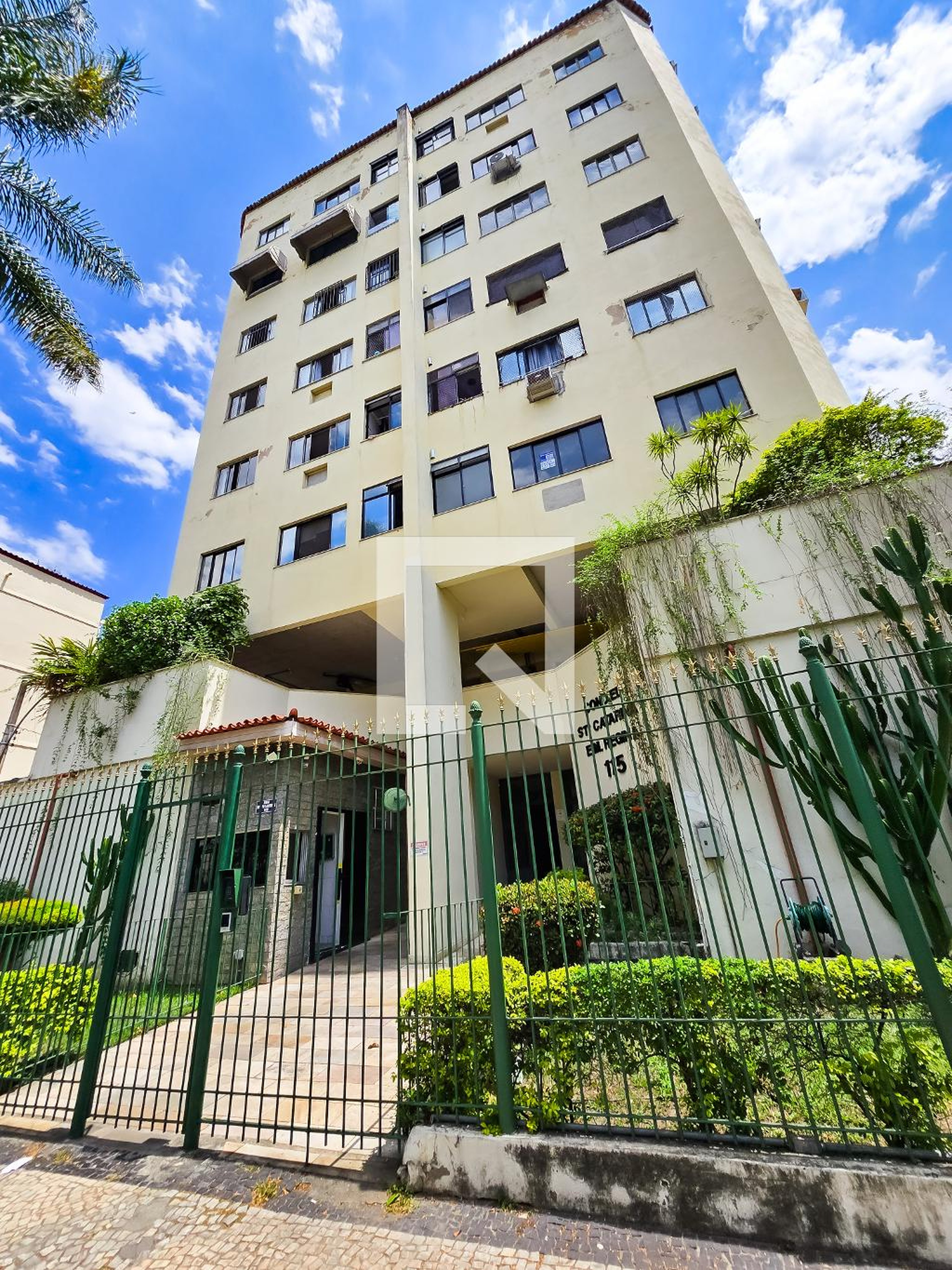 Fachada Edifício Santa Catarina e Madre Regina