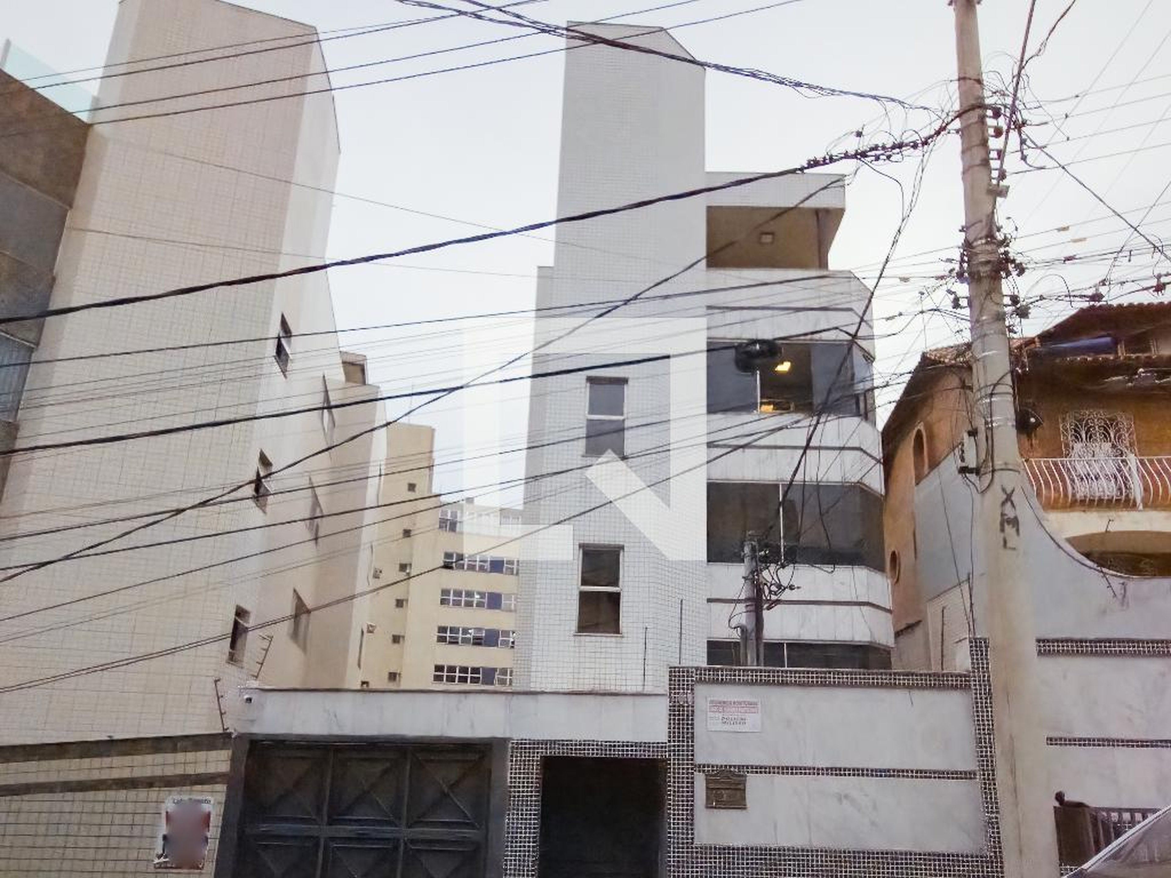 Fachada Condomínio em Rua Verdum, 100