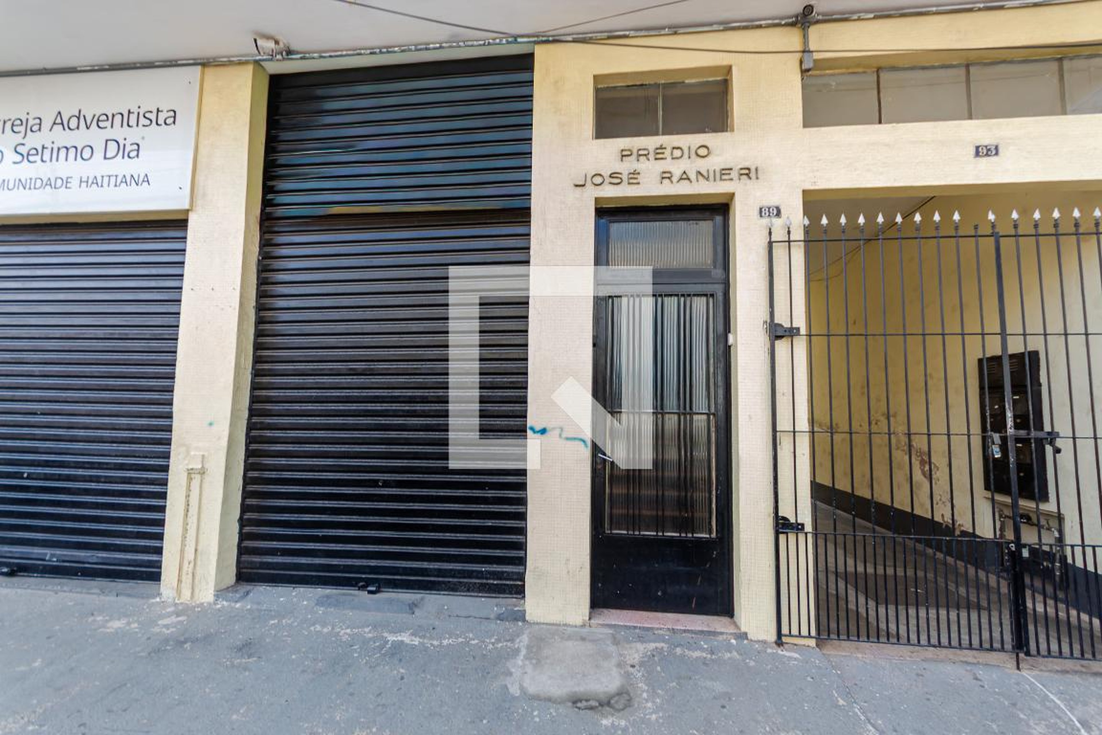 Fachada Condomínio em Rua Londres, 89