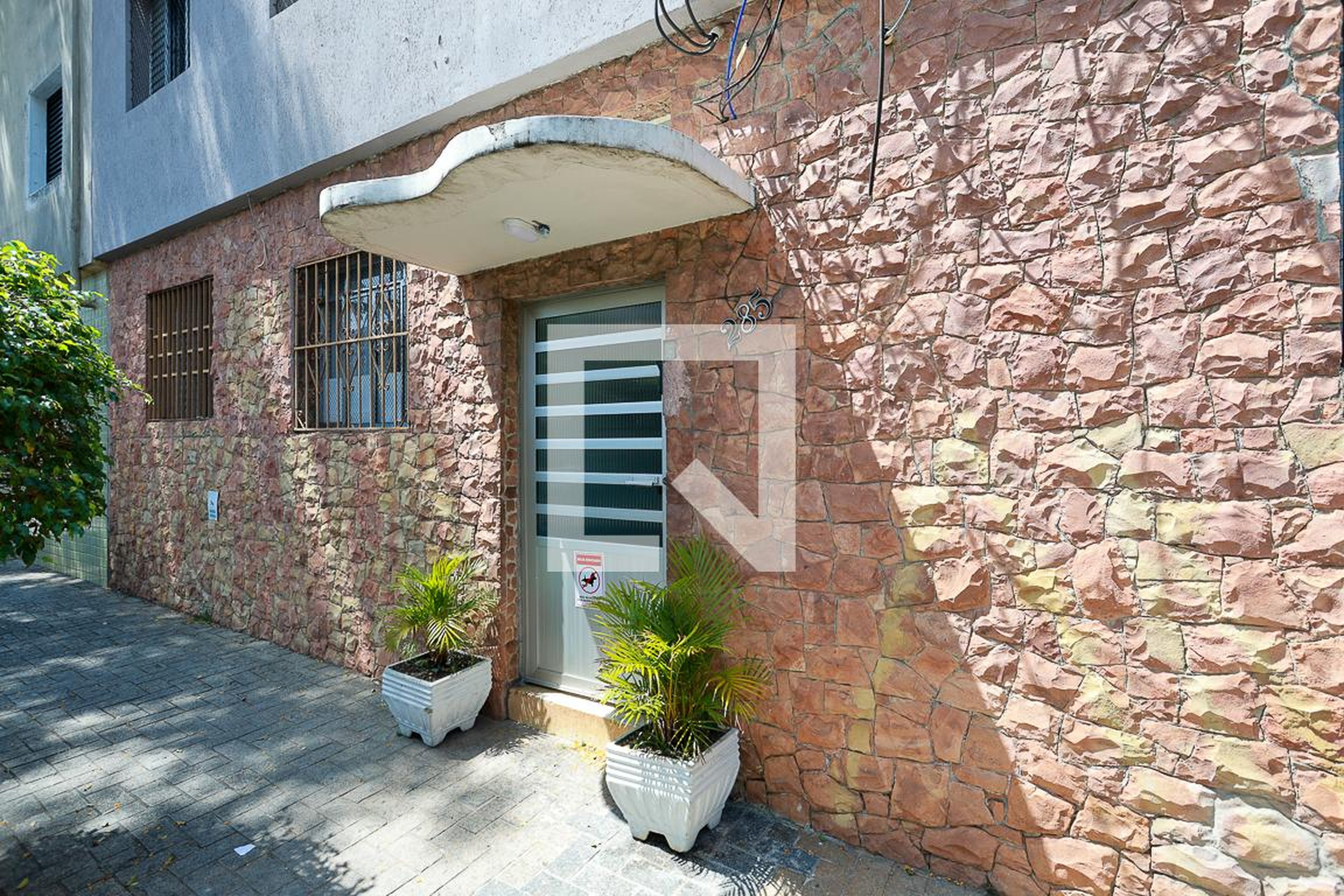 Fachada do condomínio Edifício Angela