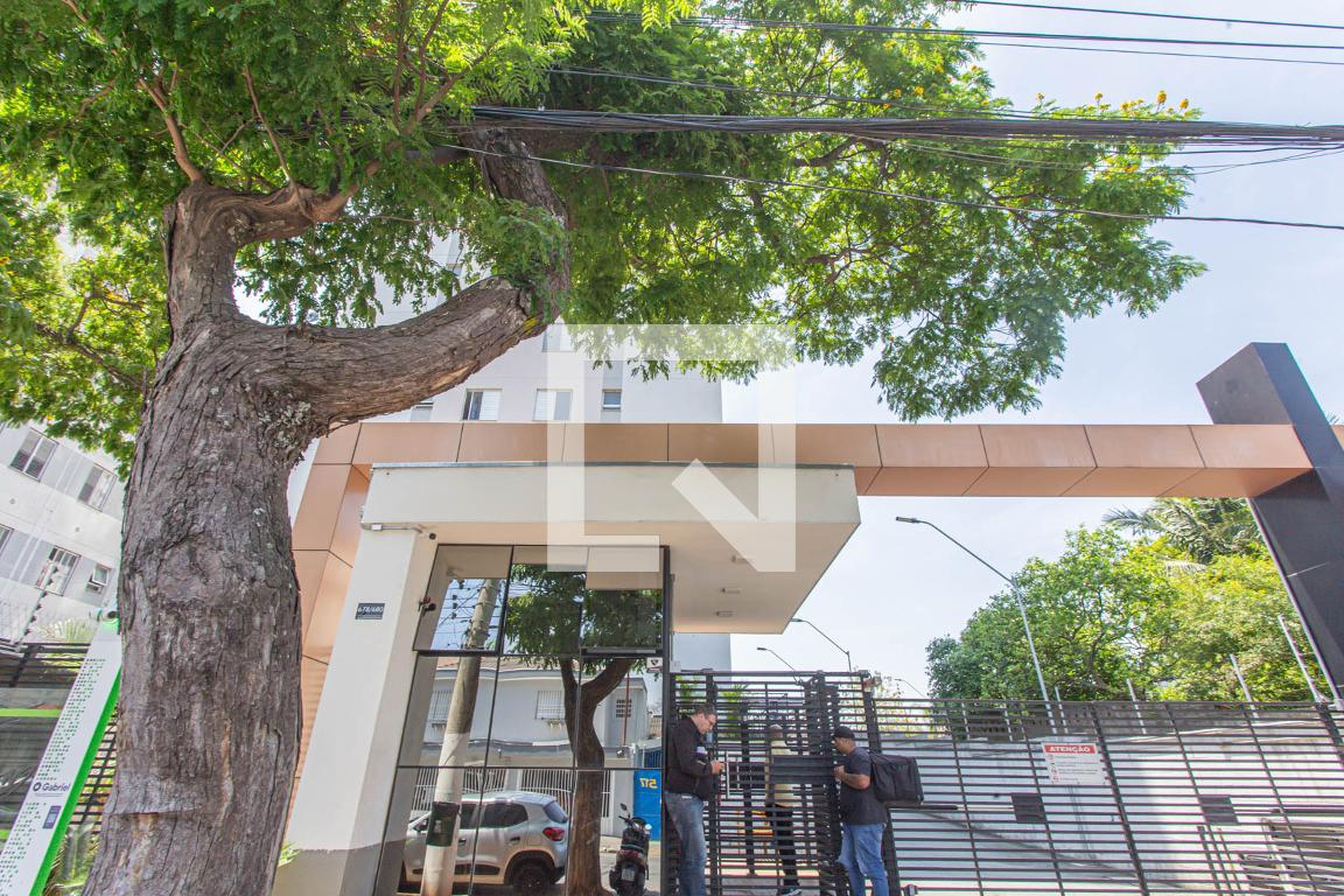 Fachada Condomínio em Avenida Nossa Senhora da Encarnação, 676