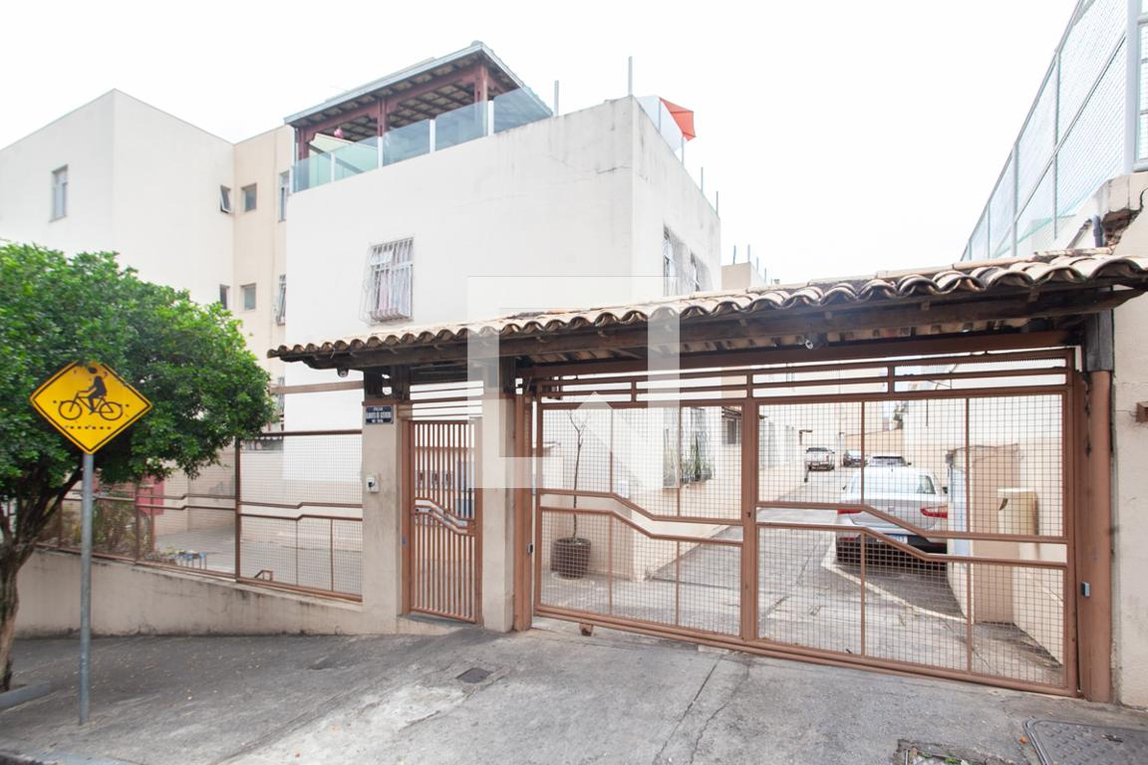 Fachada Condomínio Rua Álvares de Azevedo