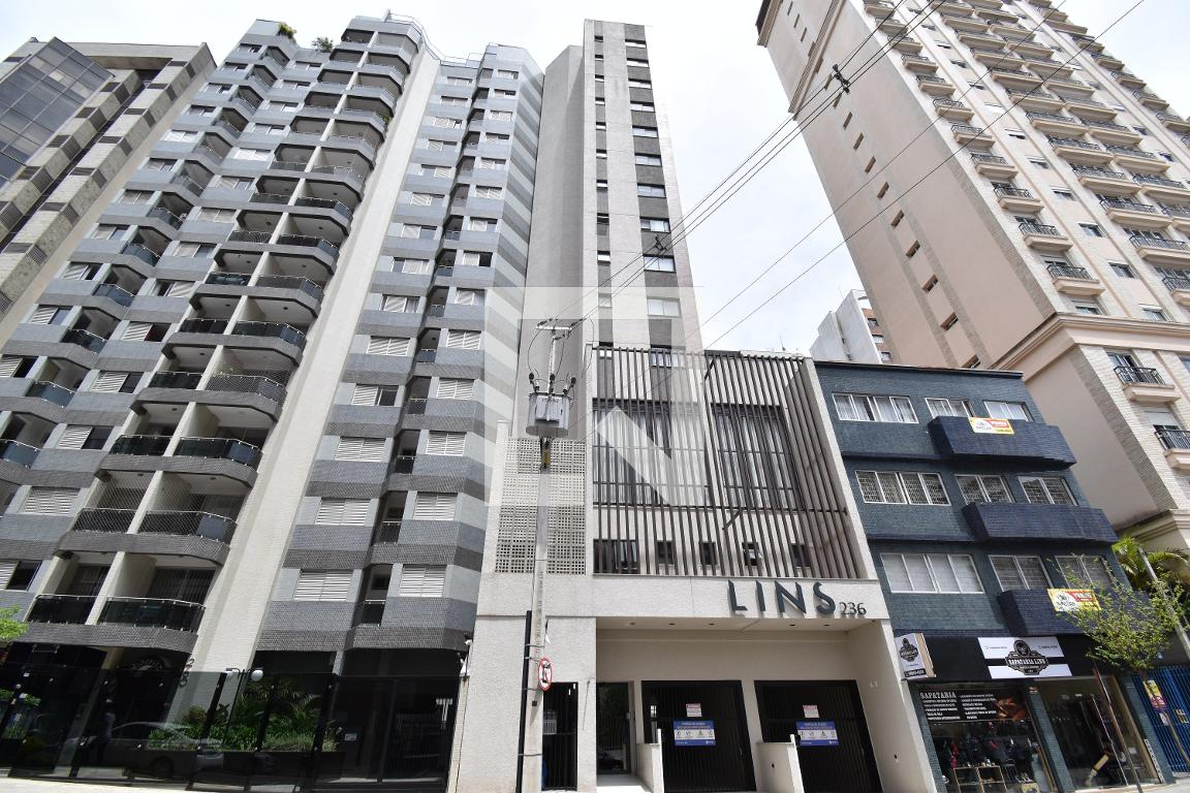 Fachada Condomínio em Rua Dom João VI, 445