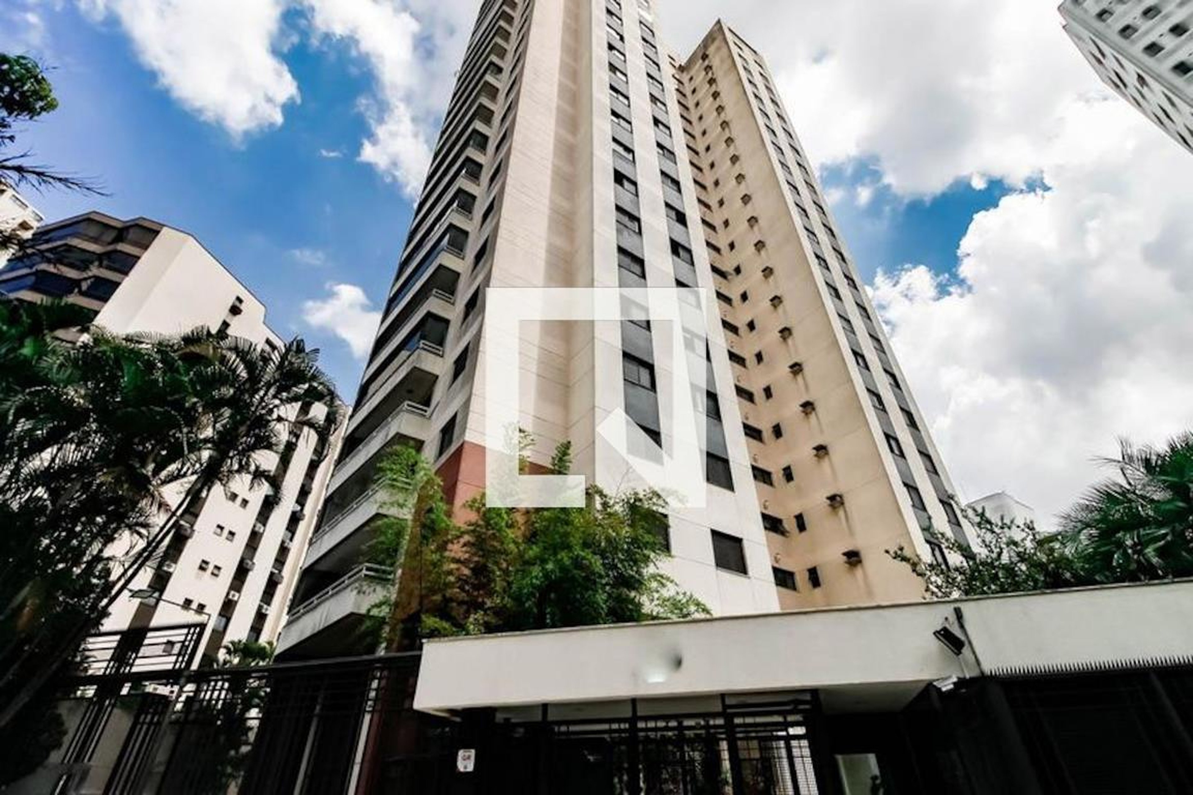 Fachada Condomínio Nob Hill