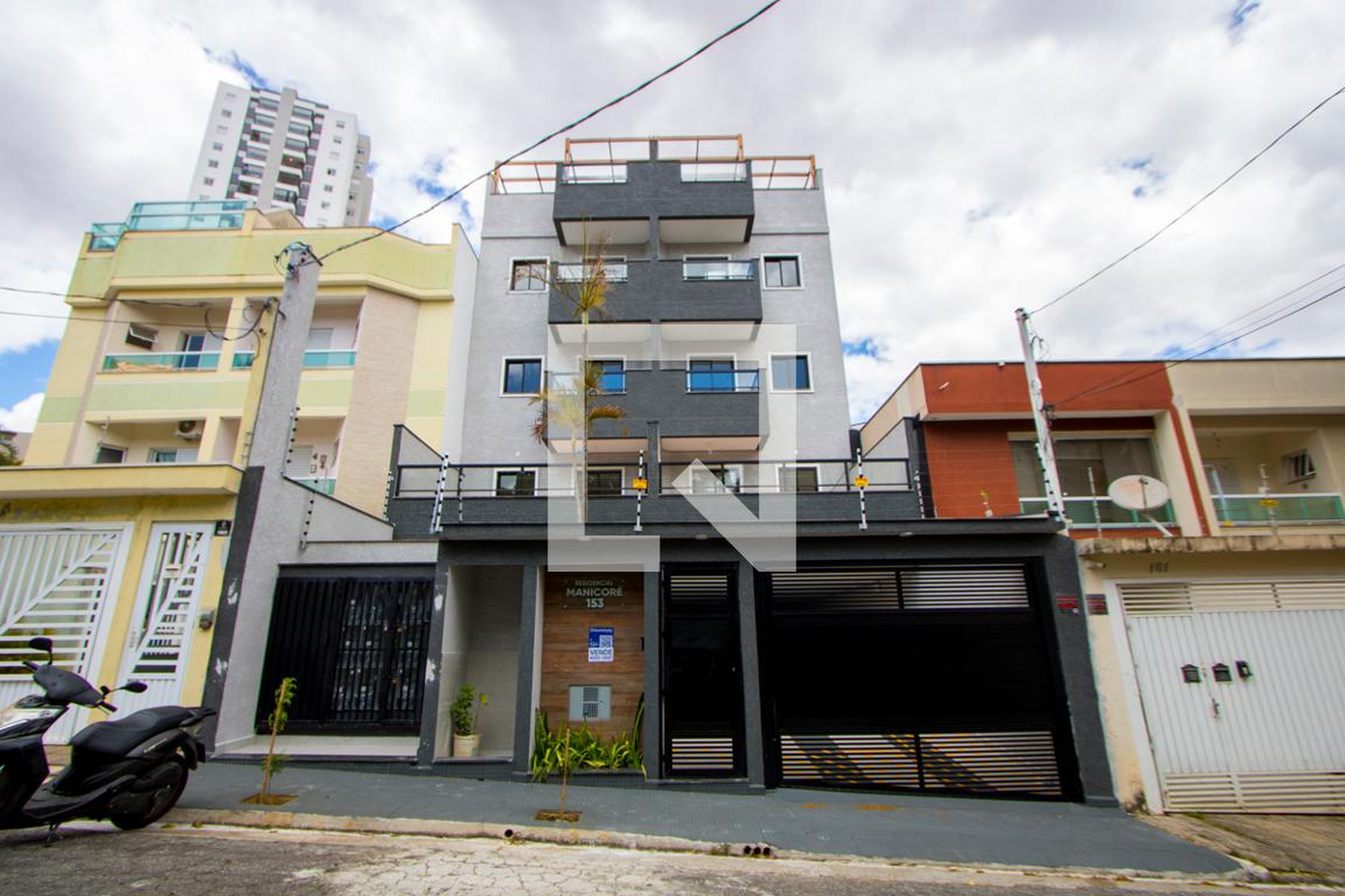 Fachada Condomínio em Rua Manicoré, 153