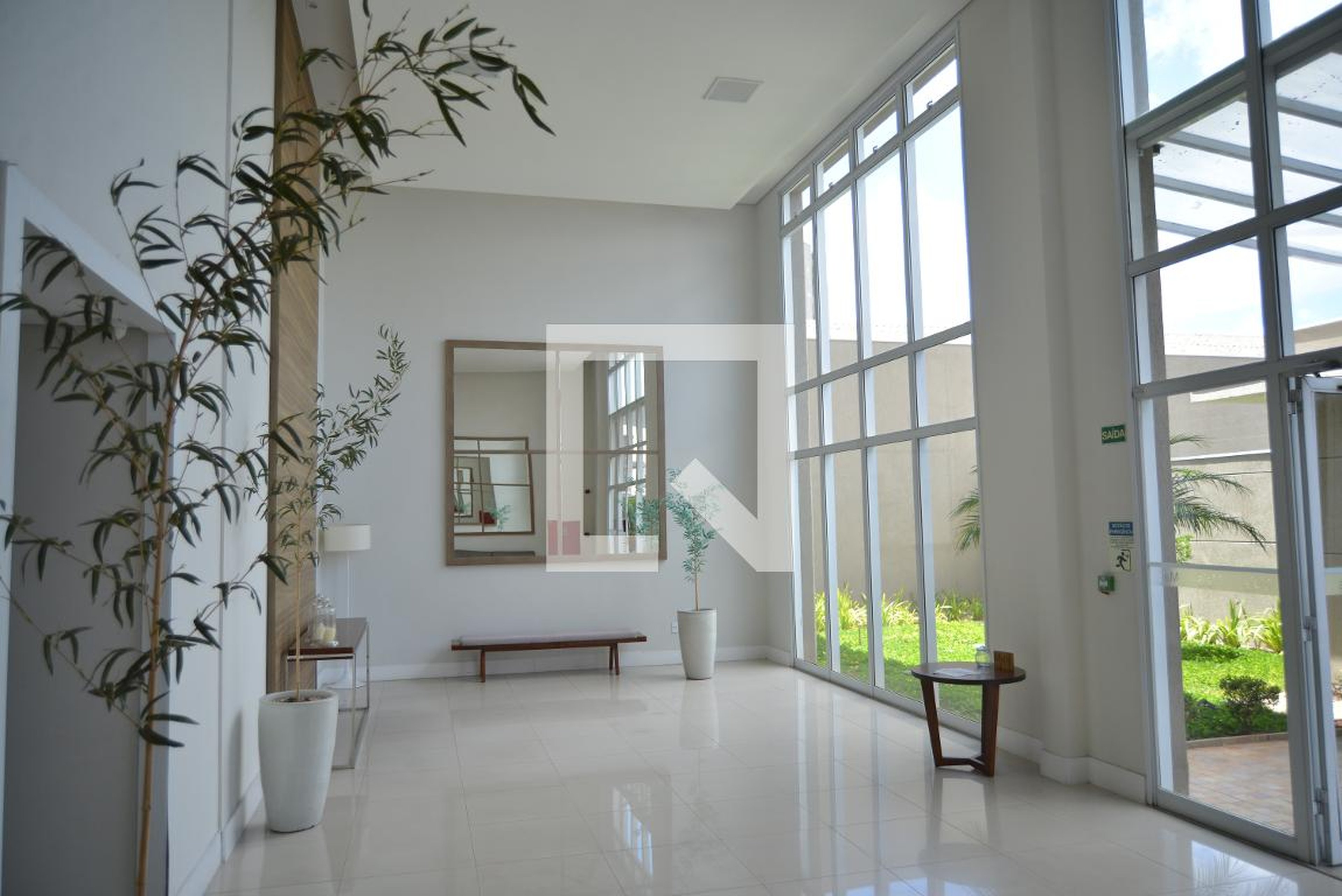 Hall de entrada - Mais Casa Branca