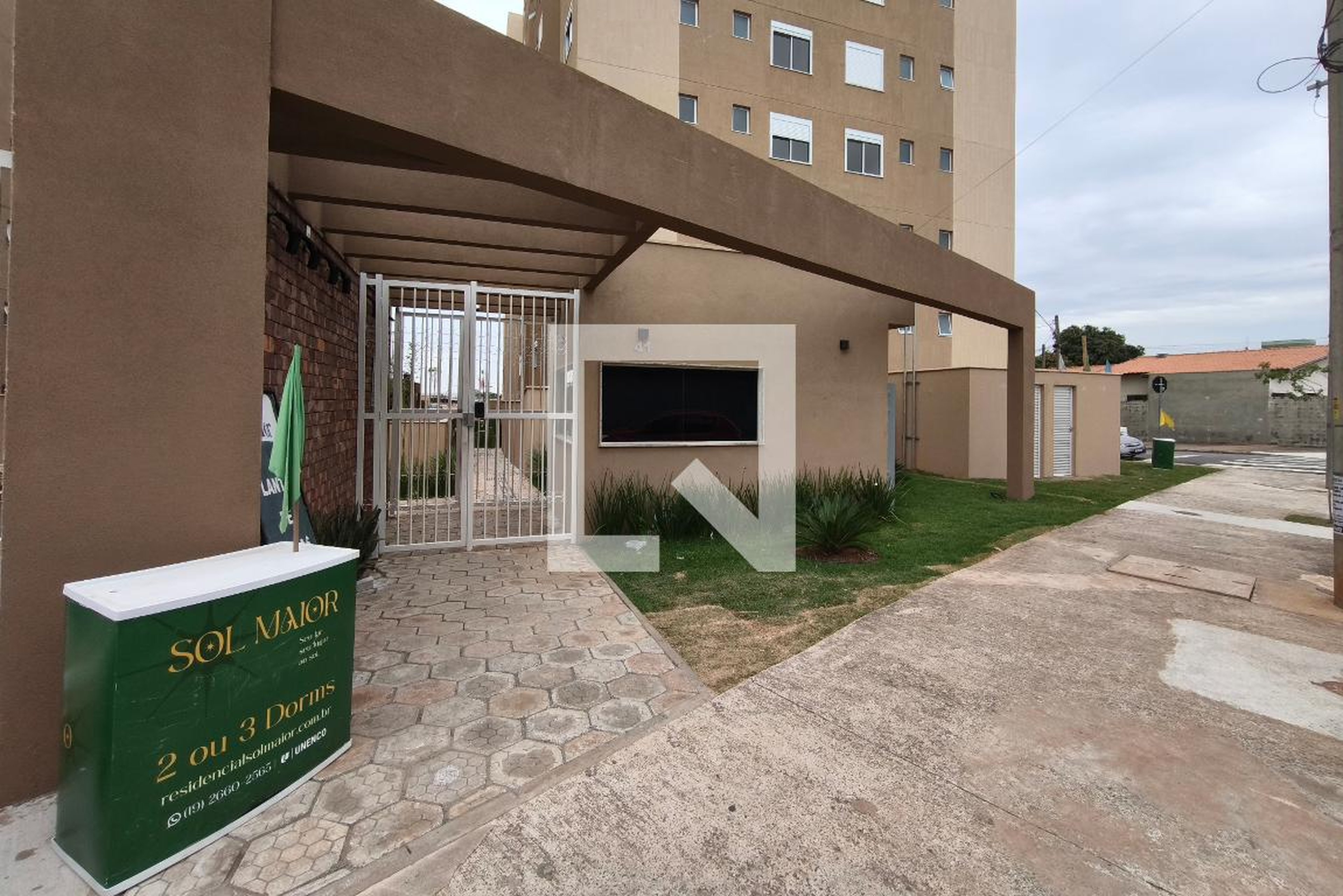 Fachada do Condomínio Condomínio Sol Maior