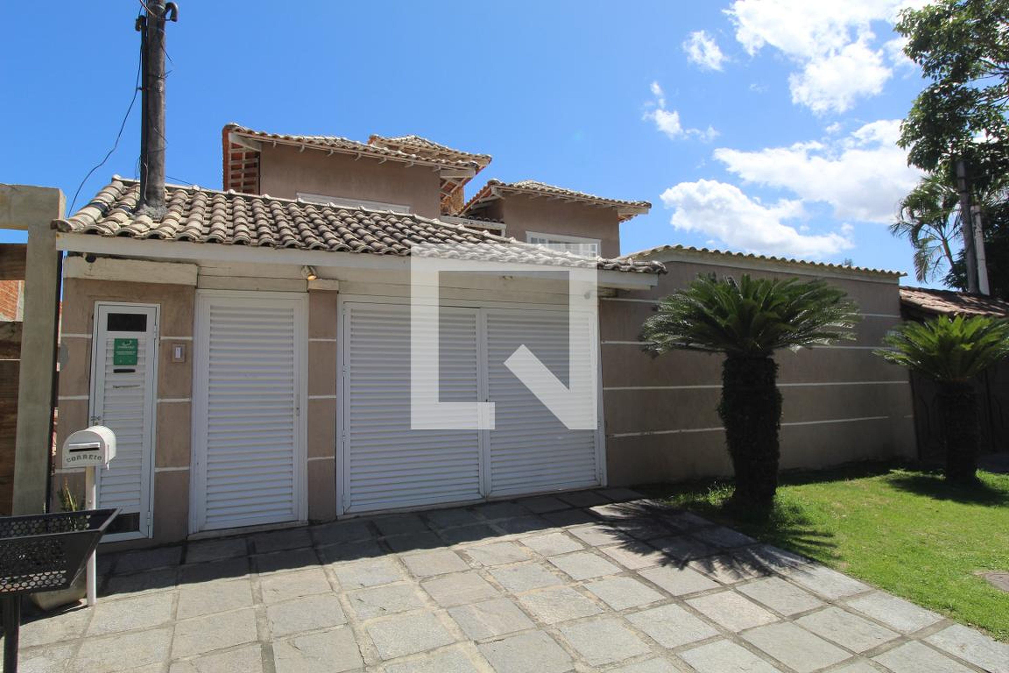 Fachada Condomínio Bosque dos Esquilos