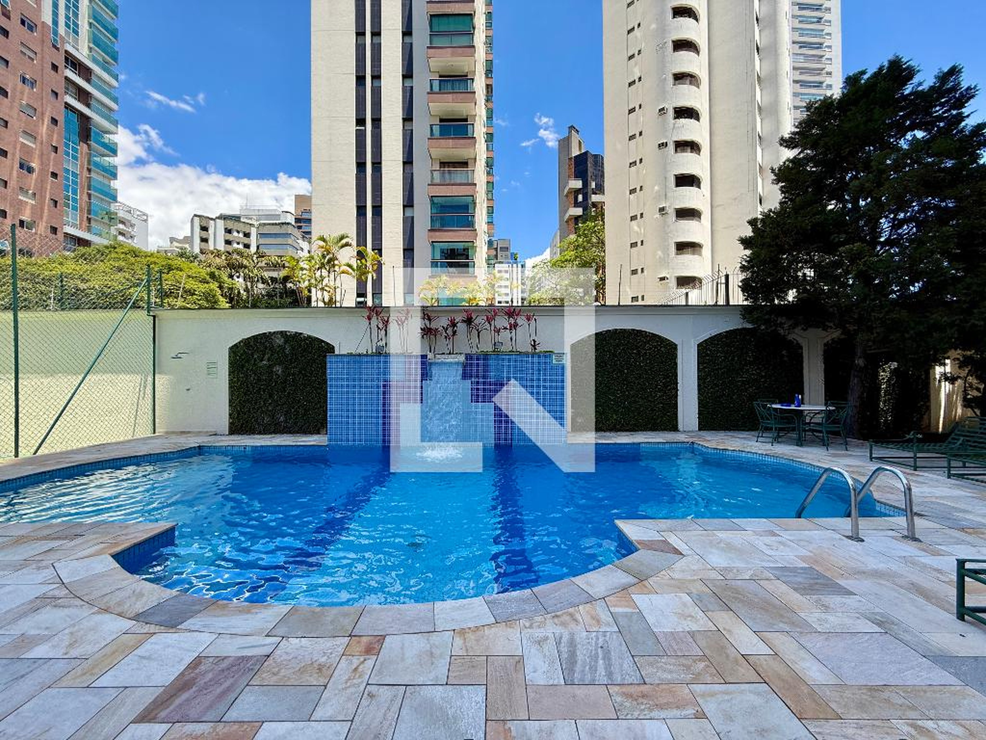 Piscina - Pallazzo Del Fiori