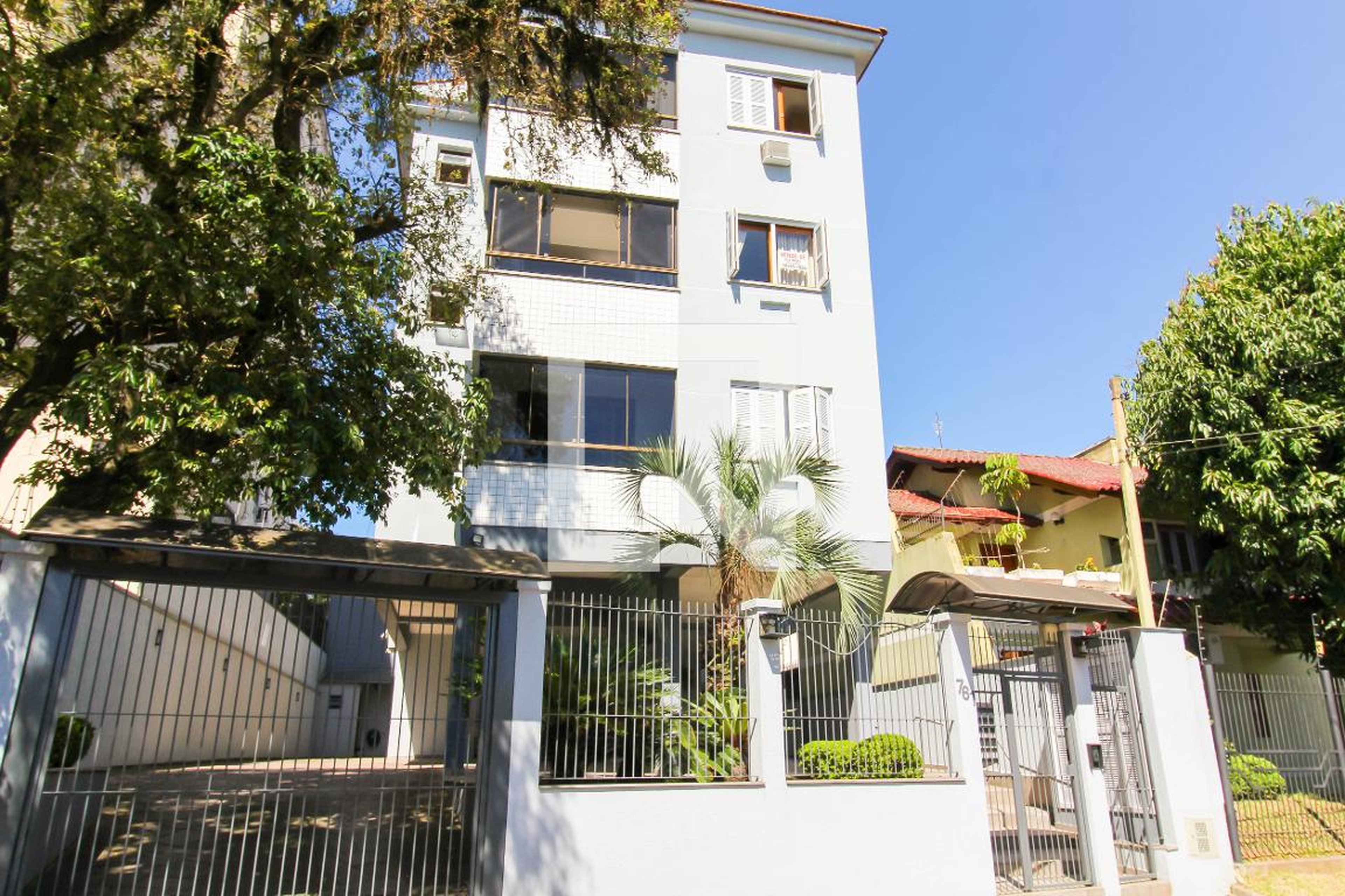 Fachada Condomínio em Rua Brasil, 761